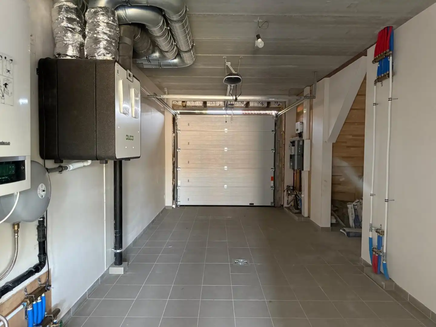 Instapklare nieuwe woning in een rustige woonwijk  foto 8