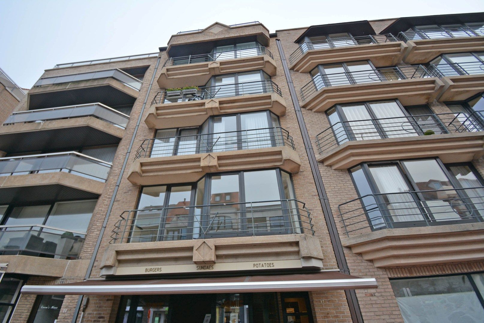 Centraal gelegen ruim appartement vlak bij het stadhuis van Knokke foto 18