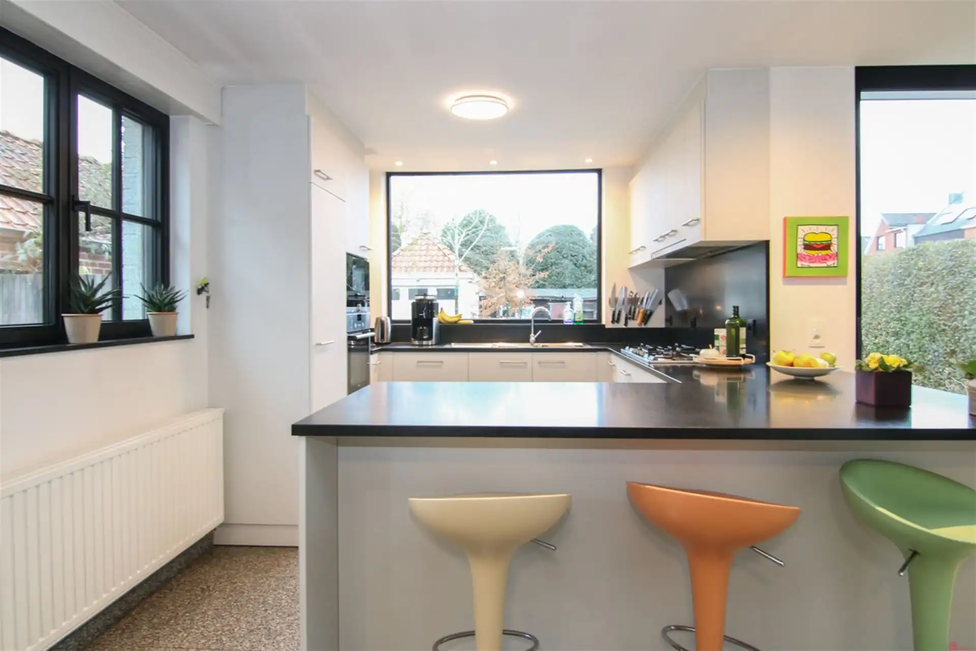 Prachtig vernieuwde halfopen woning op Pius-X foto 12