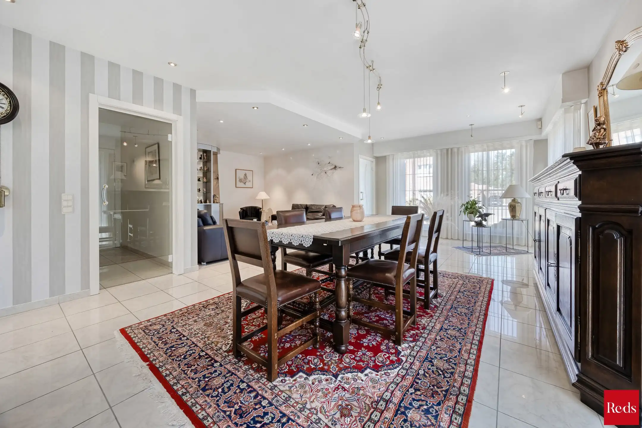 Ruime woning in oase van rust met prachtige tuin foto 6