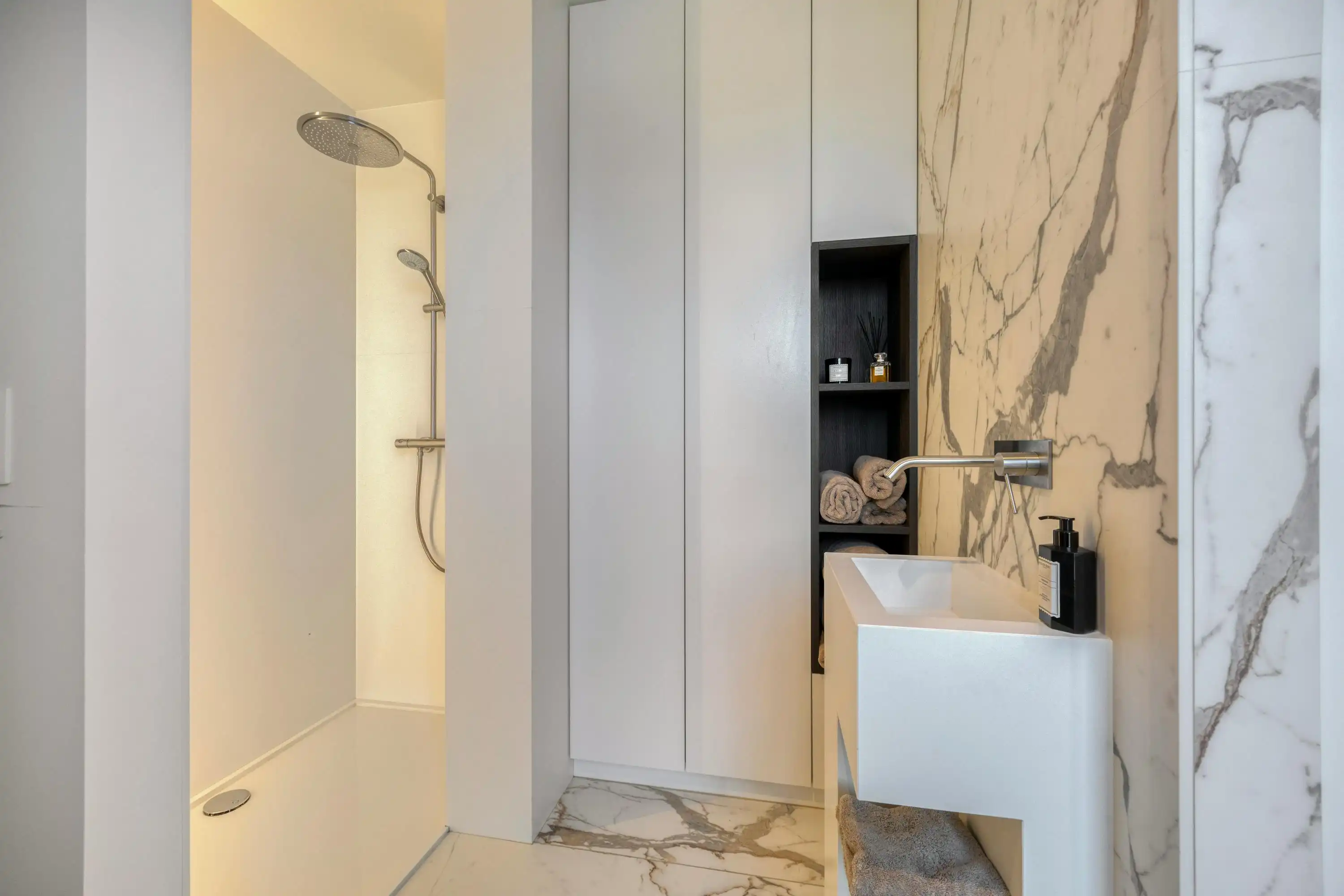 LUXUEUS APPARTEMENT OP TOPLOCATIE IN HASSELT foto 20