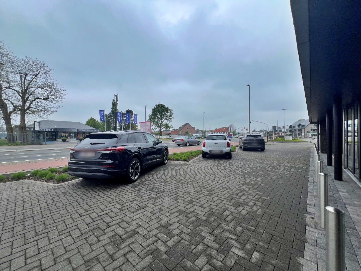 Handels-/winkelpand met uitstekende zichtbaarheid langs de N9 – Lievegem foto 3