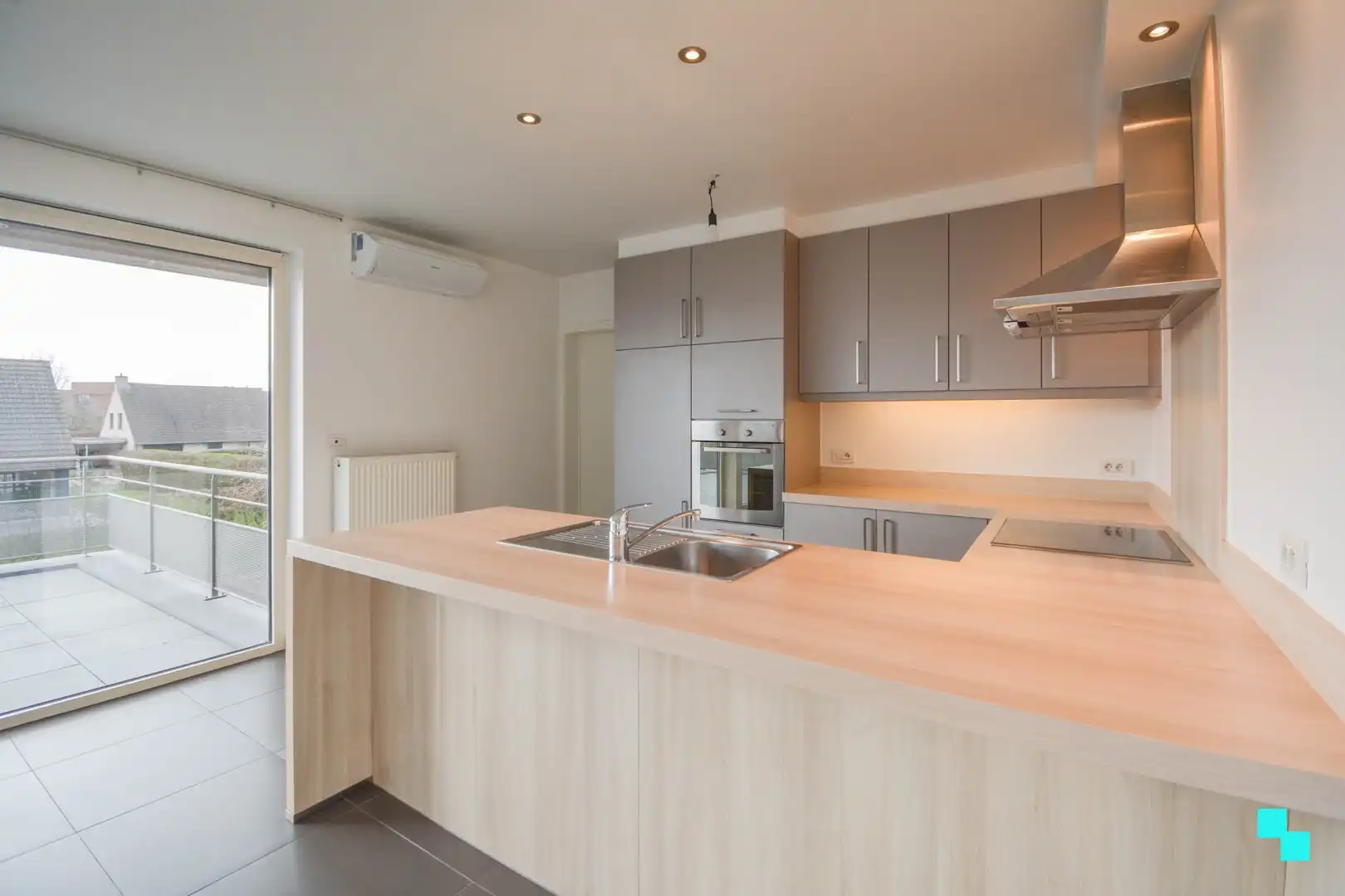 Ruim appartement met tuin, terras en garage - Roeselare foto 13