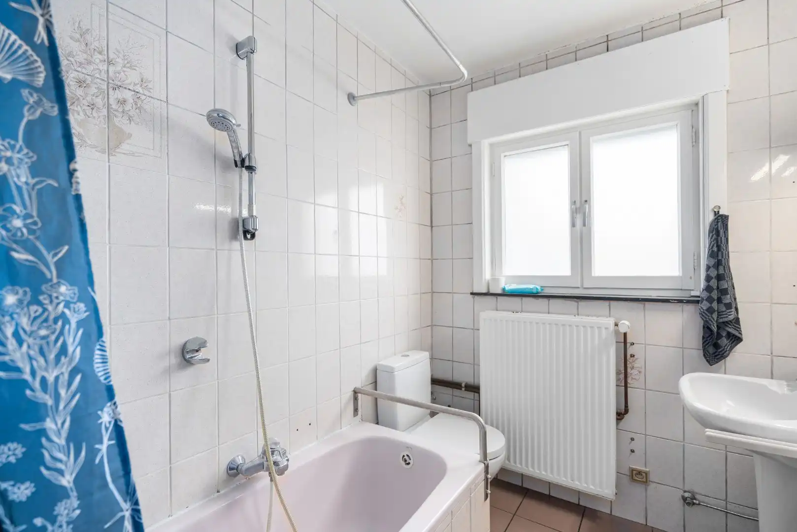 Alleenstaande woning met 3 slaapkamers en 2 garages te Koekelare foto 12