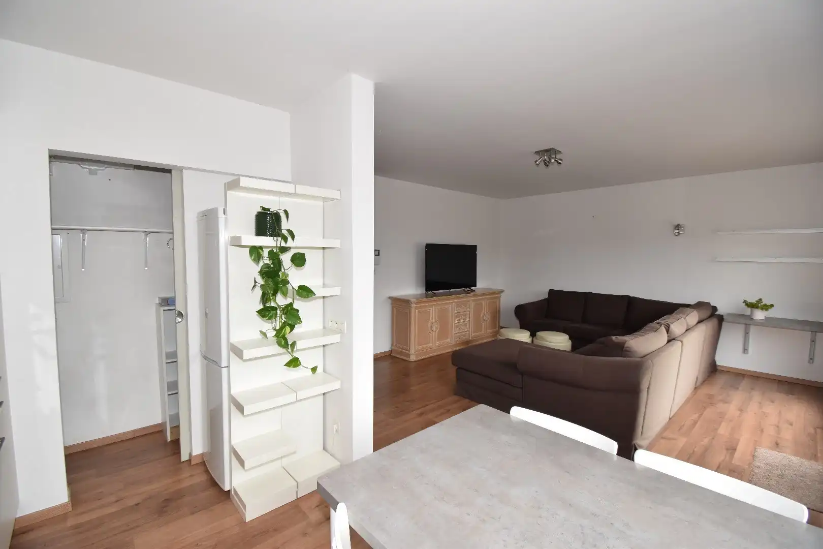 Appartement met mooi terras foto 17