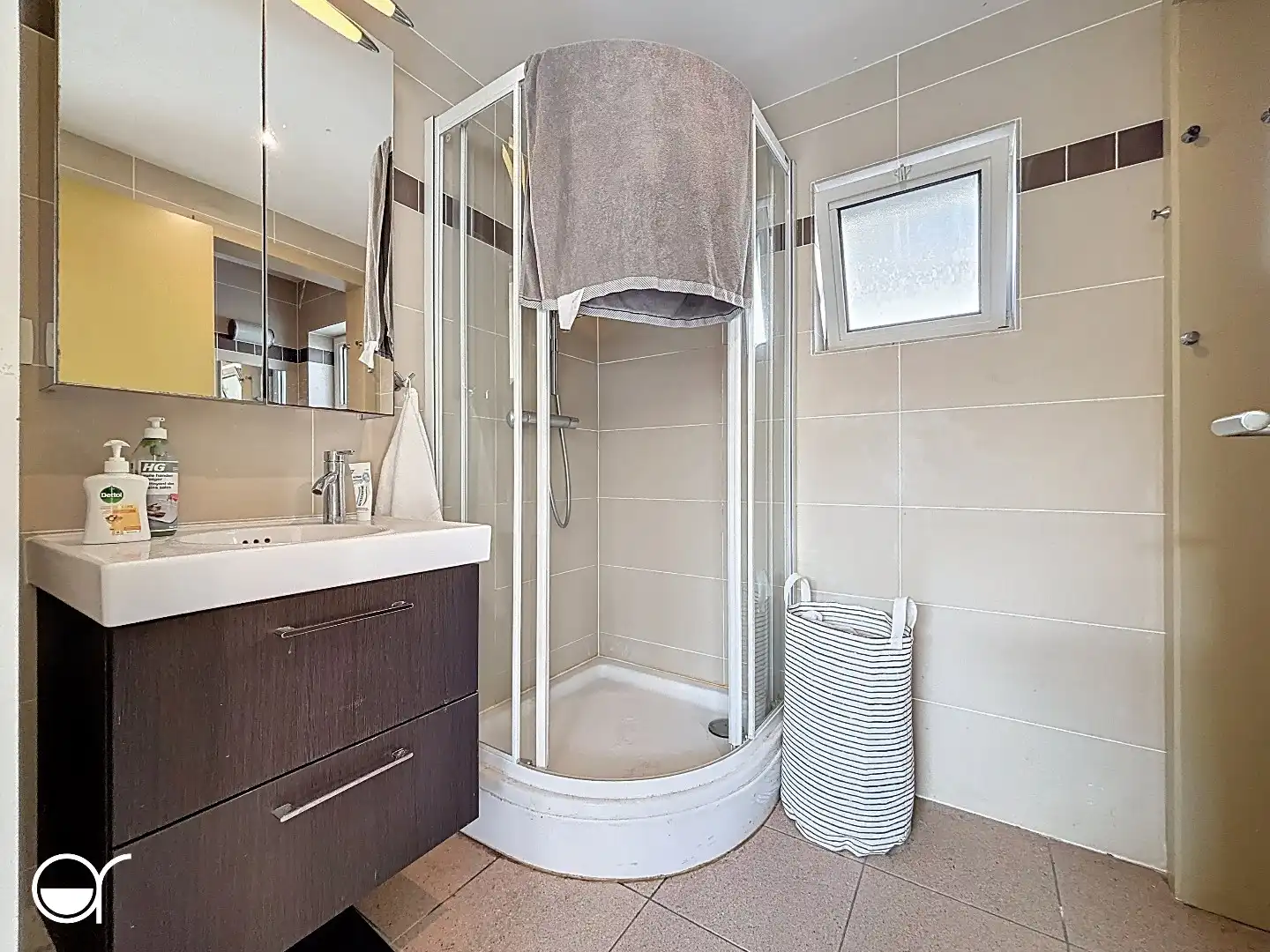 Meergezinswoning met 2 appartementen en kantoorruimte foto 26