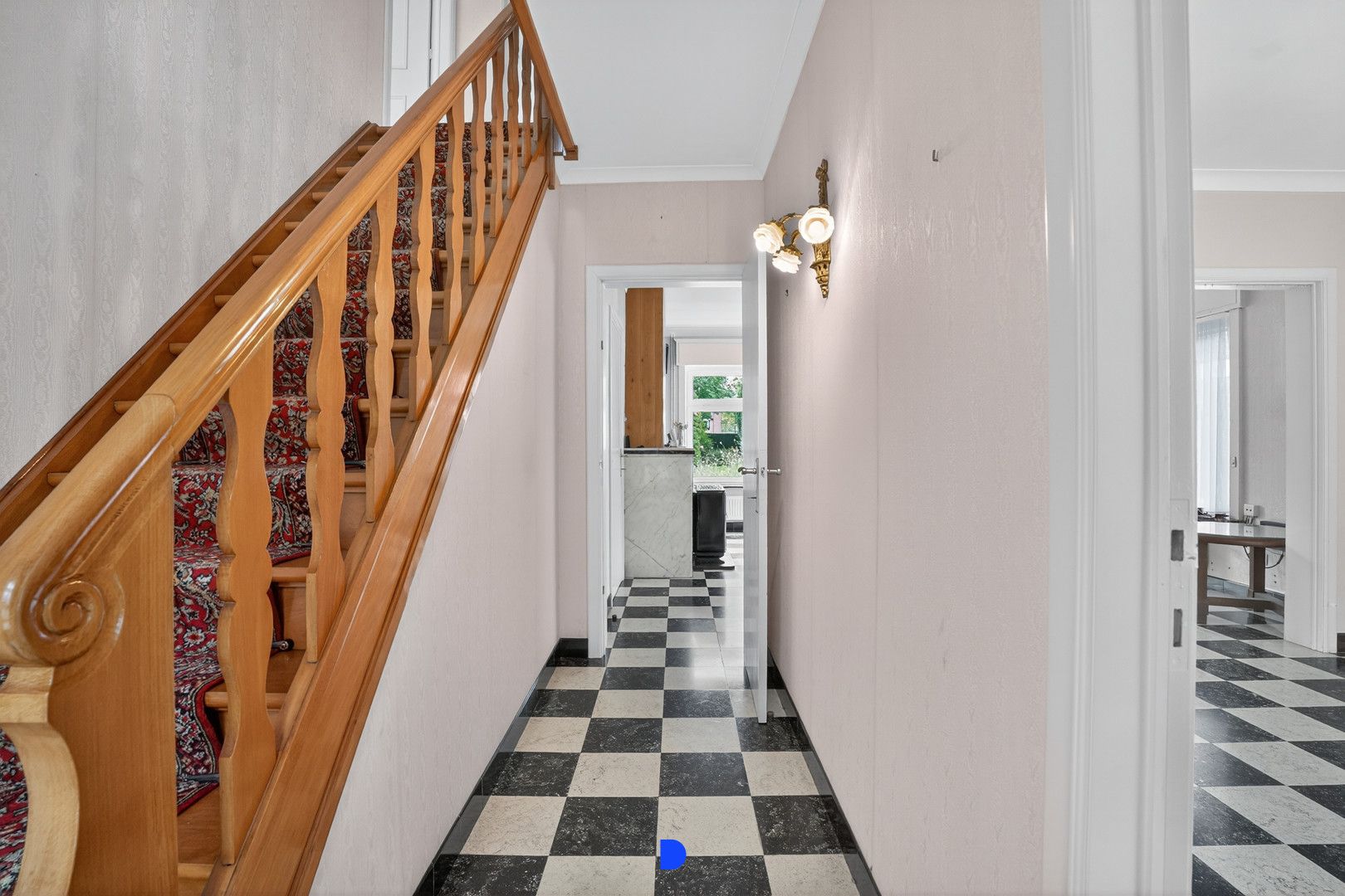 Ruime halfopen woning in het centrum van Rumbeke! foto 15