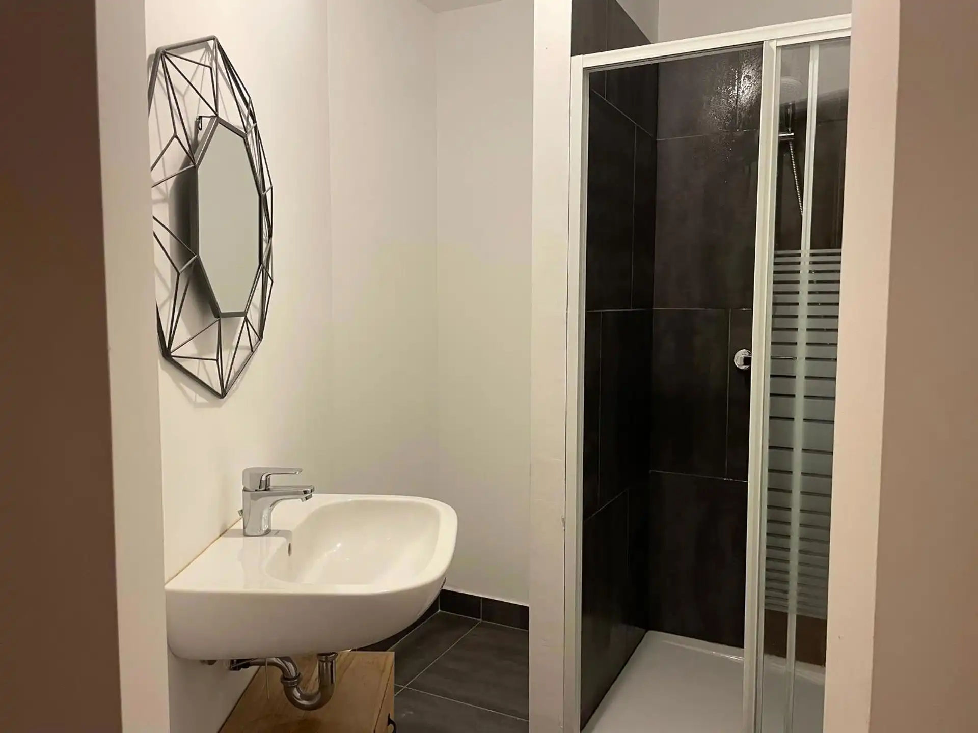 Gelijkvloers appartement nabij Park Spoor Noord foto 8