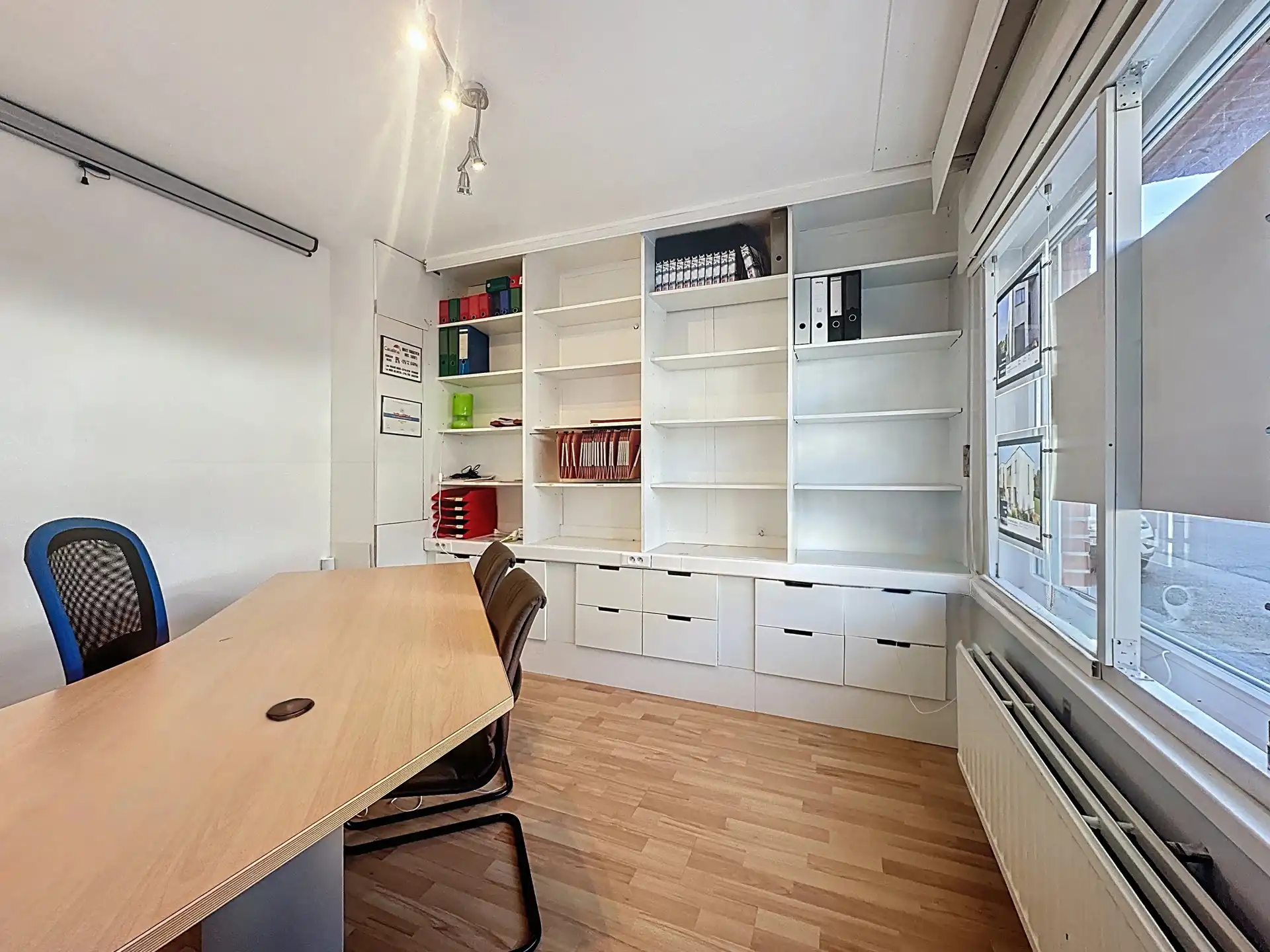 Renovatieproject met potentieel: driegevelwoning met atelier, tuin en parking in hartje Wezembeek-Oppem. foto 19
