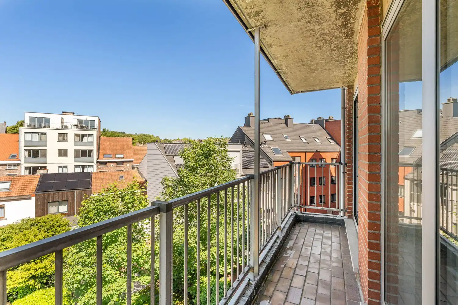 Goed gelegen, lichtrijk en energiezuinig appartement met 2 slaapkamers, een terras en een gemeenschappelijke tuin tegenover de botanische tuin en nabij het UZ Gasthuisberg te centrum Leuven! foto 18
