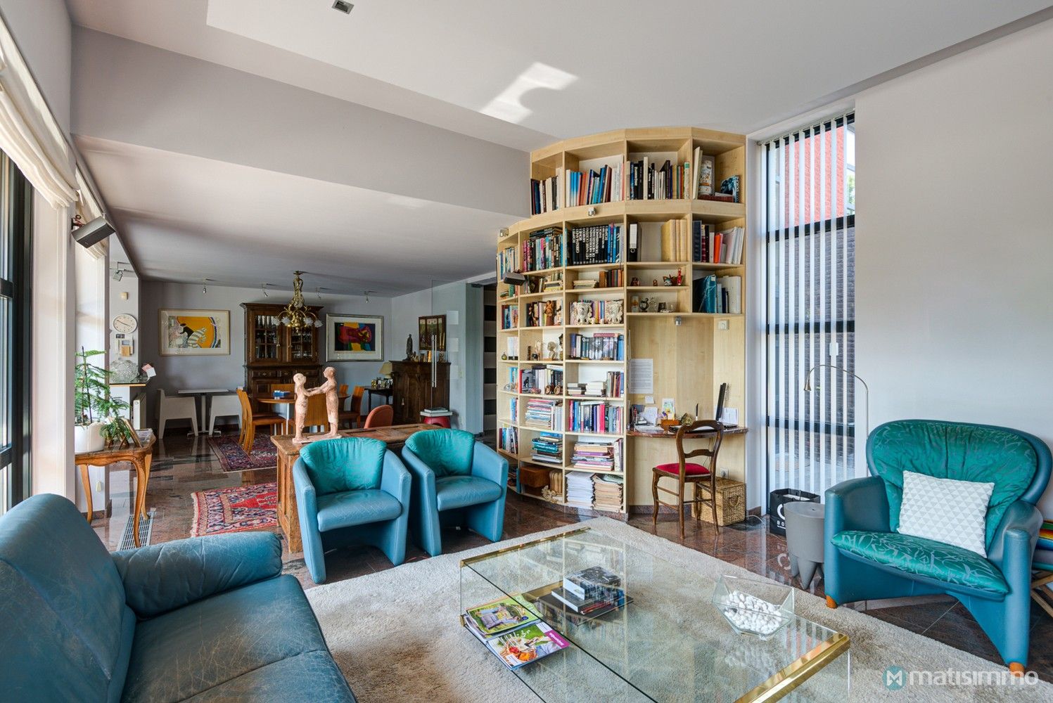 GELIJKVLOERS APPARTEMENT MET TUIN EN TWEE SLAAPKAMERS NABIJ HET STADSCENTRUM VAN BILZEN foto 7