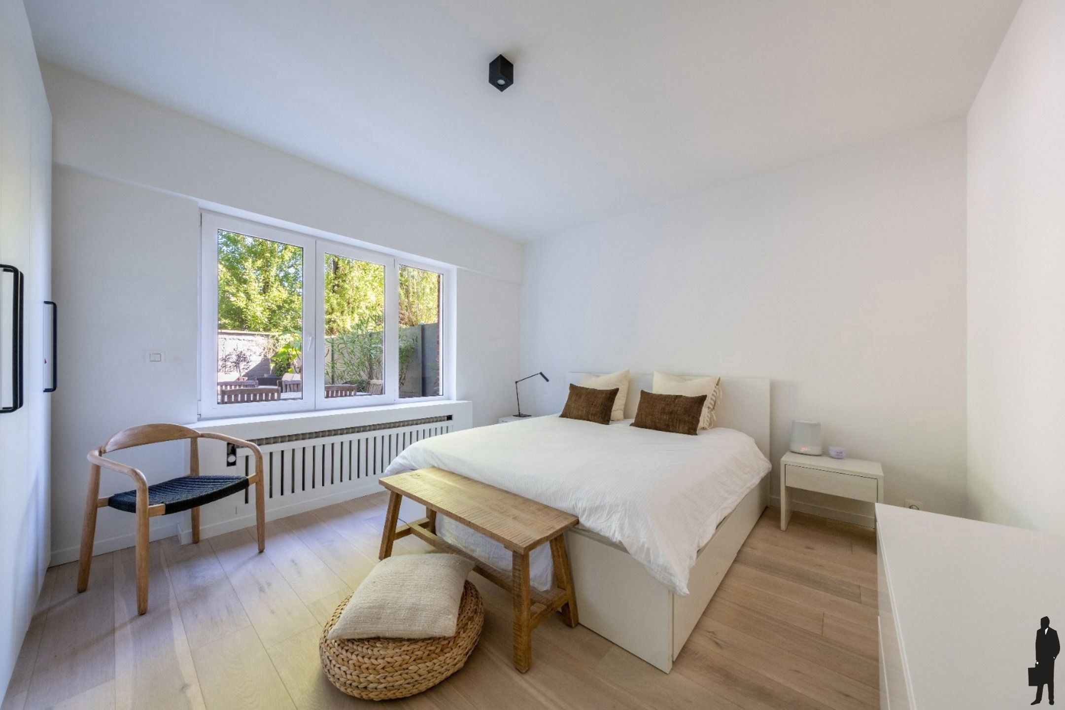 Instapklaar appartement met zonnige tuin op de grens van Wilrijk en Berchem foto 5