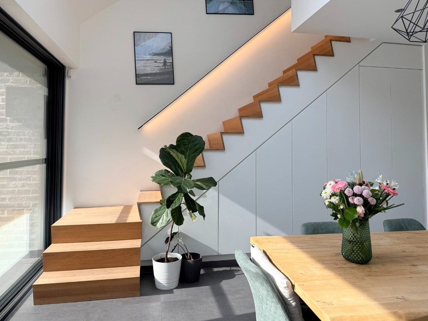 Ruime en lichtrijke woning met doordachte indeling en moderne afwerking foto 9