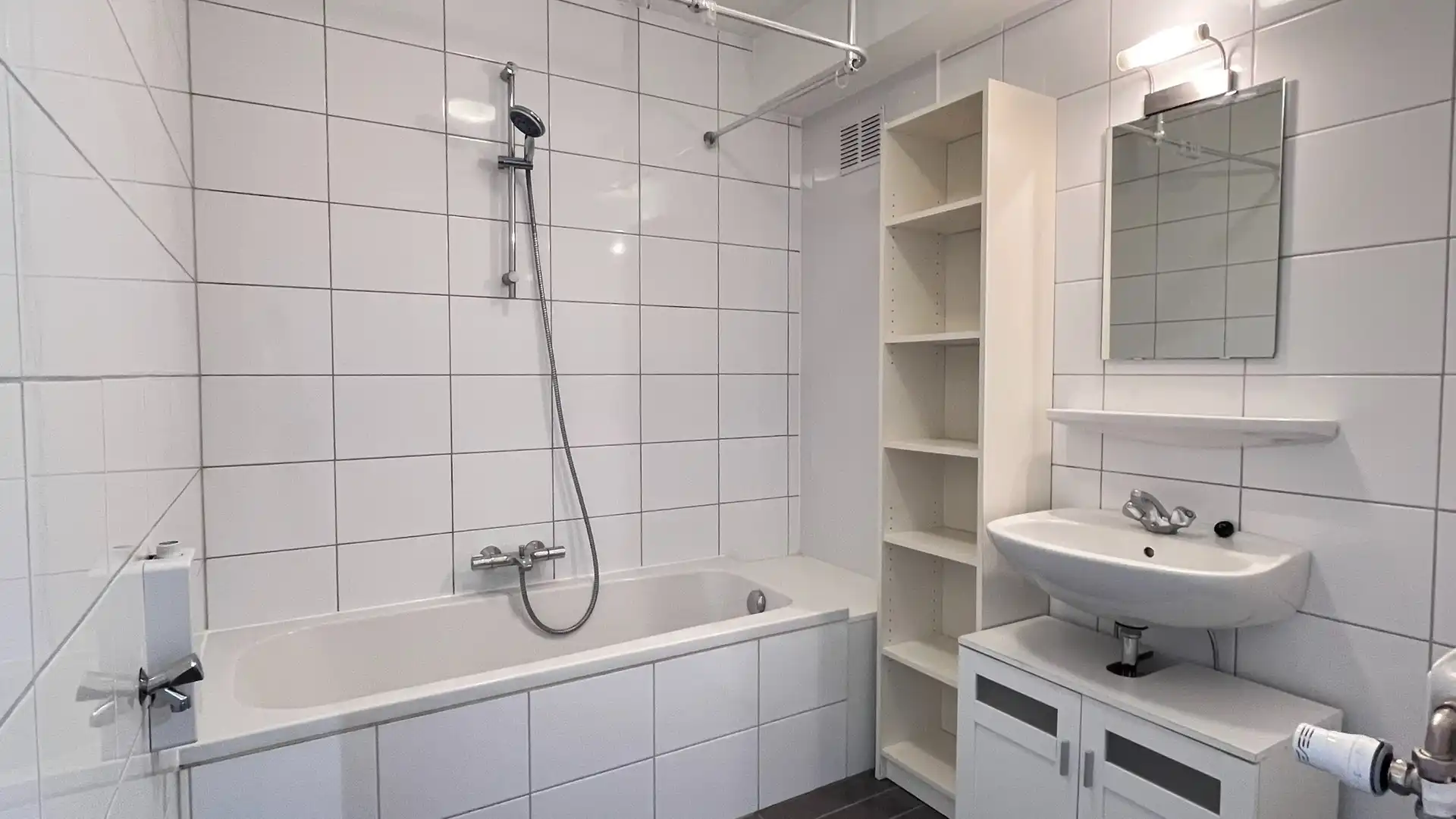 Appartement met drie slaapkamers, terras, kelderberging en garage. foto 13