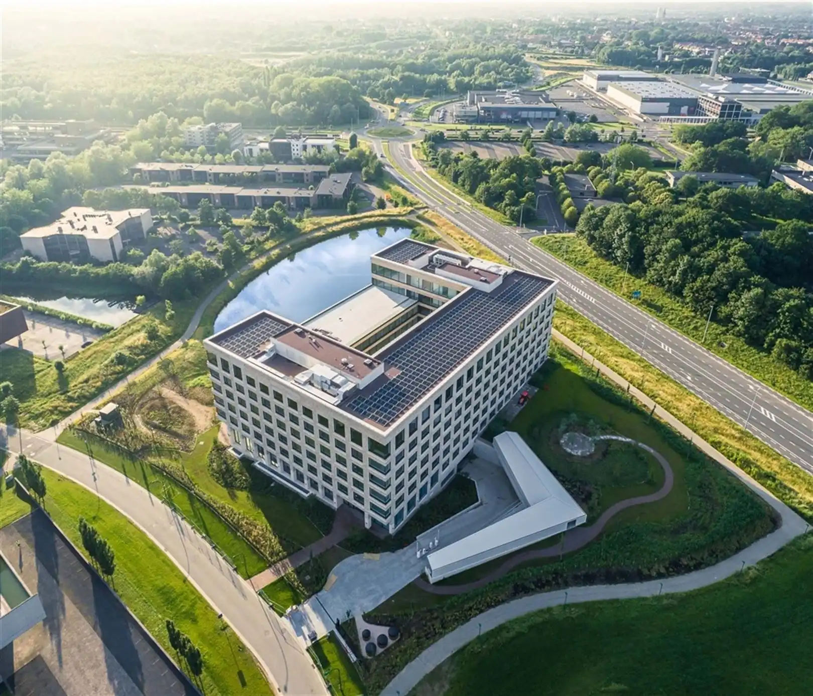 Prestigieus kantoorgebouw - oppervlaktes van 338m² tot 5760m² foto 36