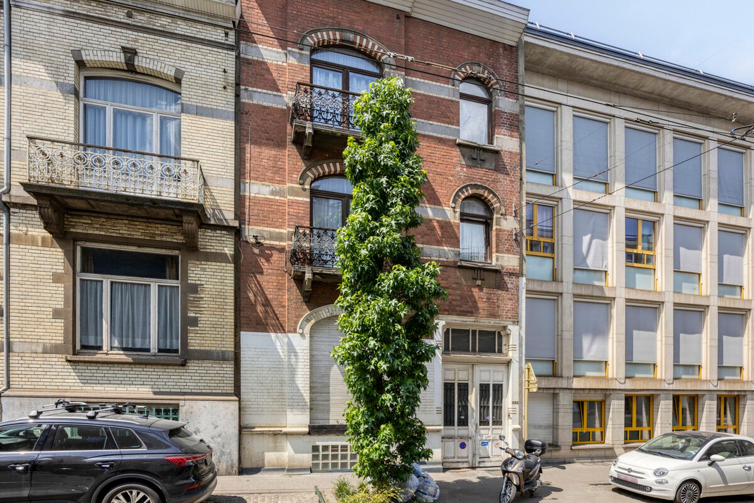 Immo DAVID stelt voor: charmant herenhuis met tuin in Ukkel foto {{pictureIndex}}