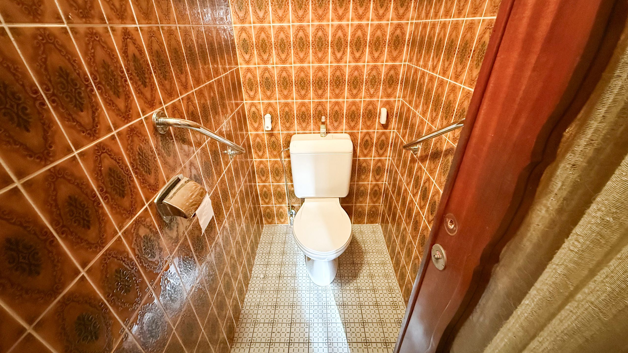 Te vernieuwen woning met 11a 87ca grond in Heusden-Zolder! foto 23