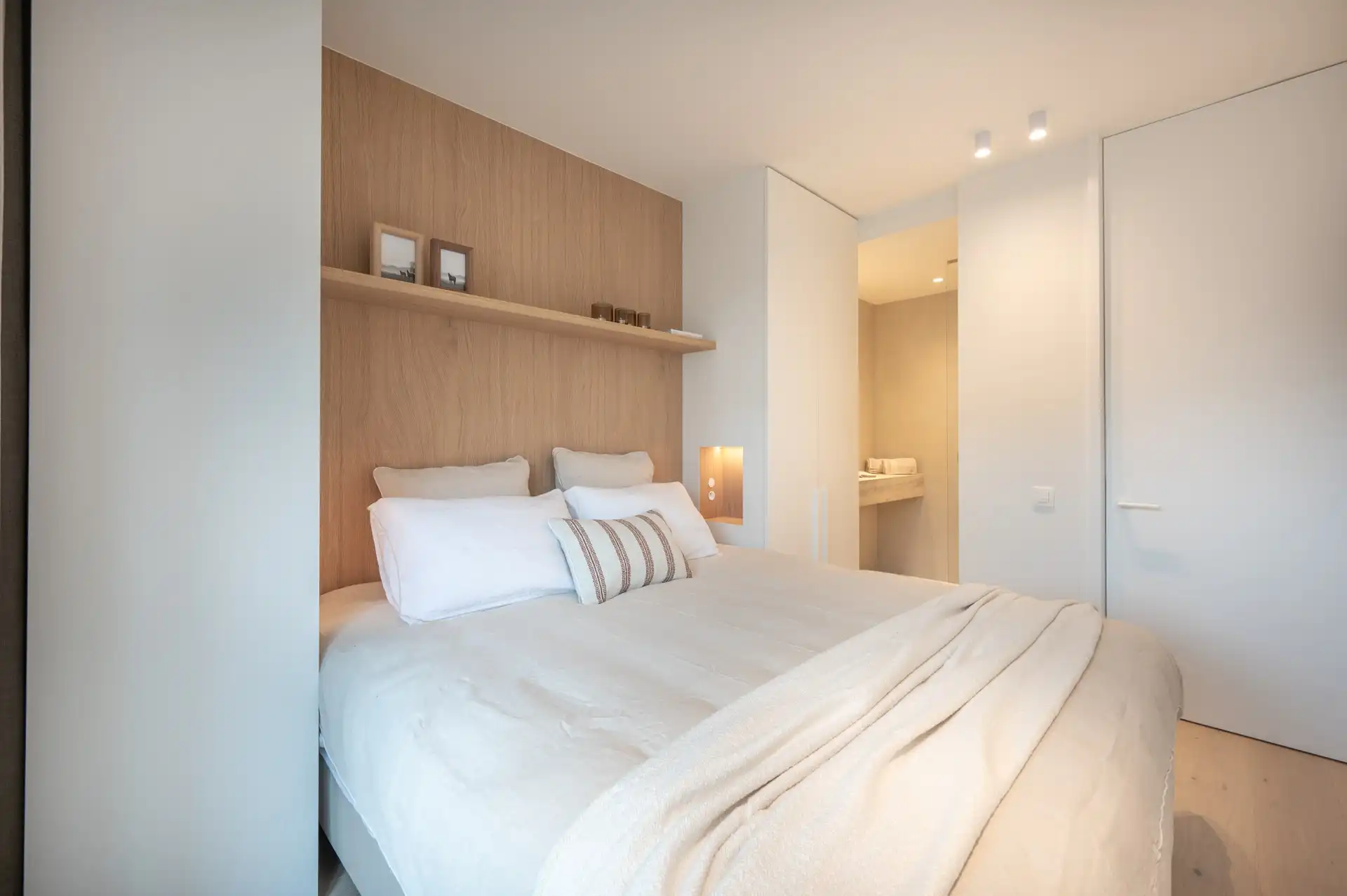 Zeer goed gelegen appartement op enkele passen van het gezellige Rubensplein. foto 17