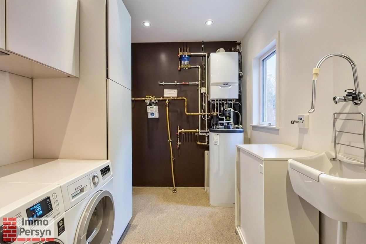 Instapklare en volledig gerenoveerde woning met 3 slpk en garage foto 18