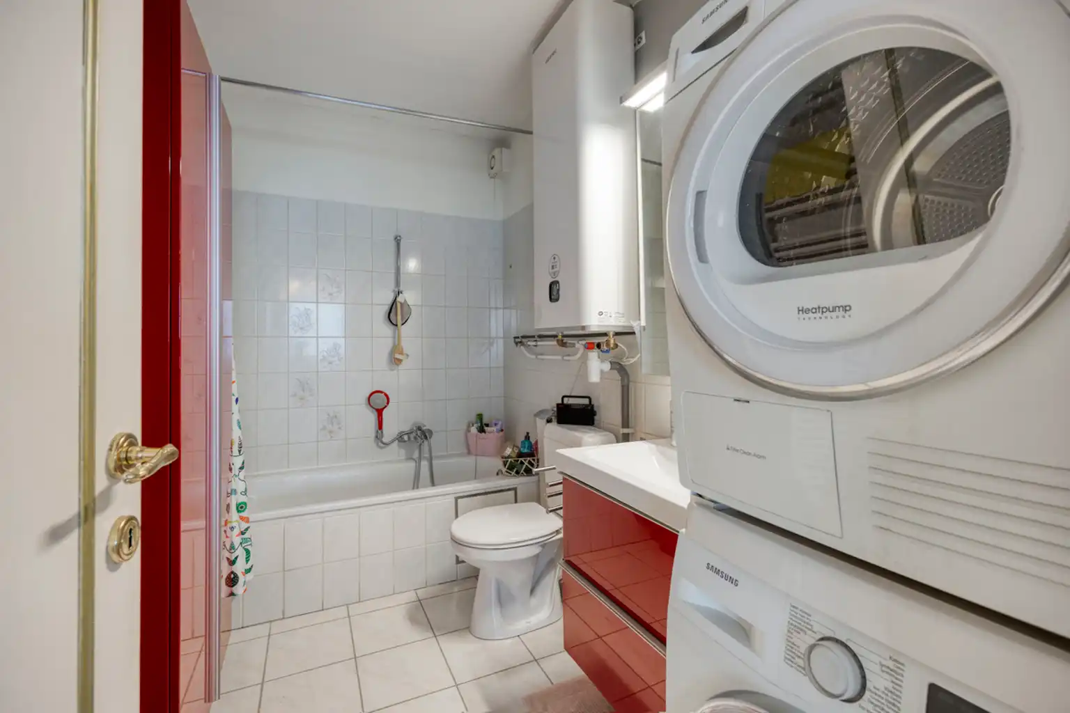 1-slaapkamerappartement met terras en overdekte staanplaats foto 9