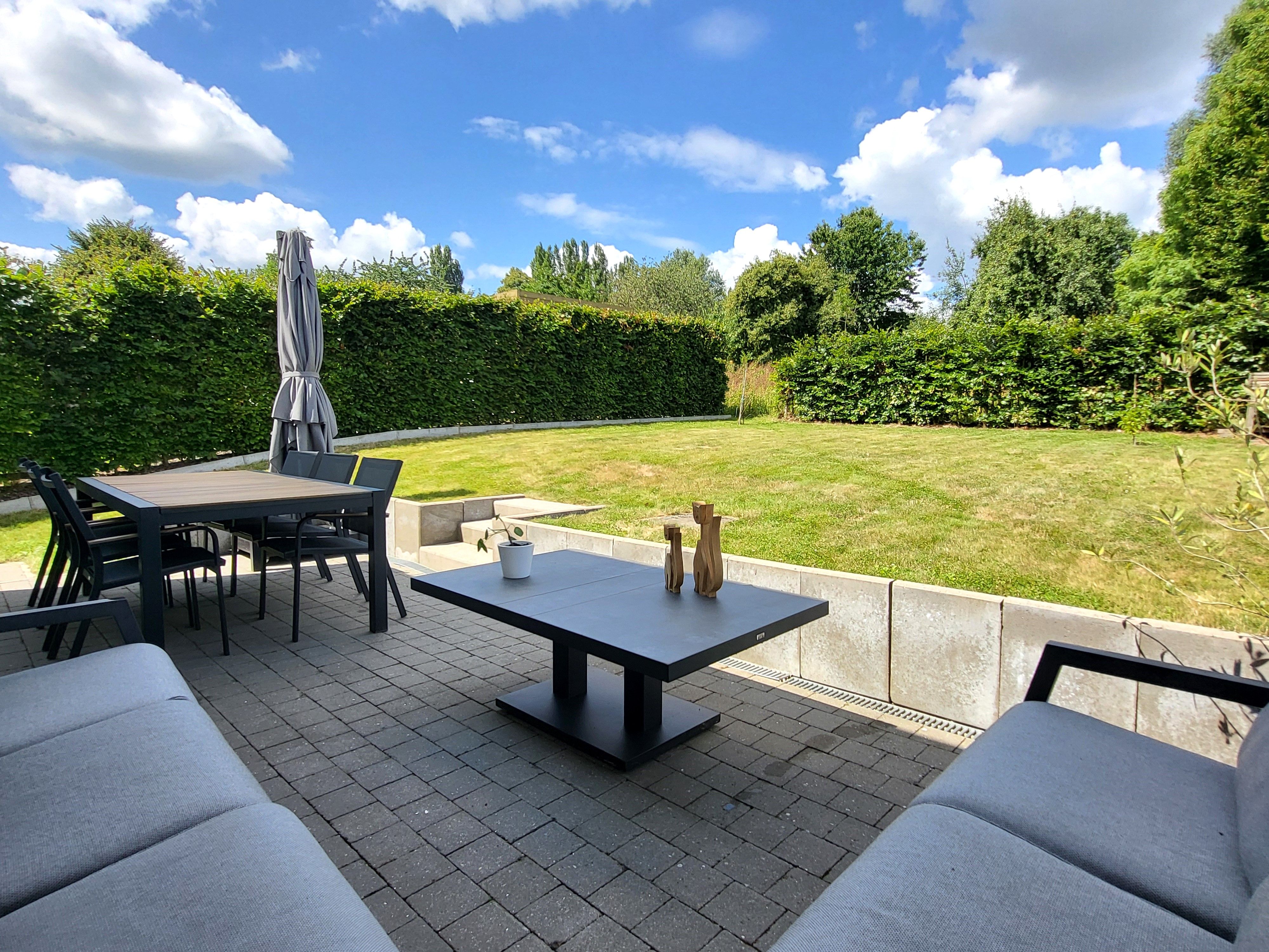Prachtige nieuwbouwwoning van 2016 hob op 279m² hartje Vlaamse Ardennen met zonnepanelen.  Aanrader!! foto 7