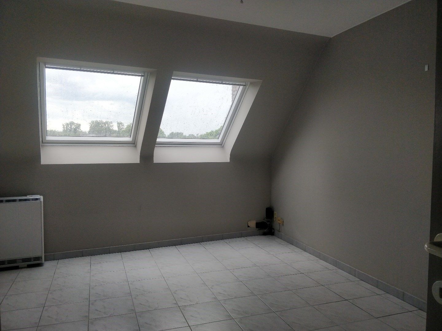 Duplex-appartement te Lokeren op tweede verdieping foto 4