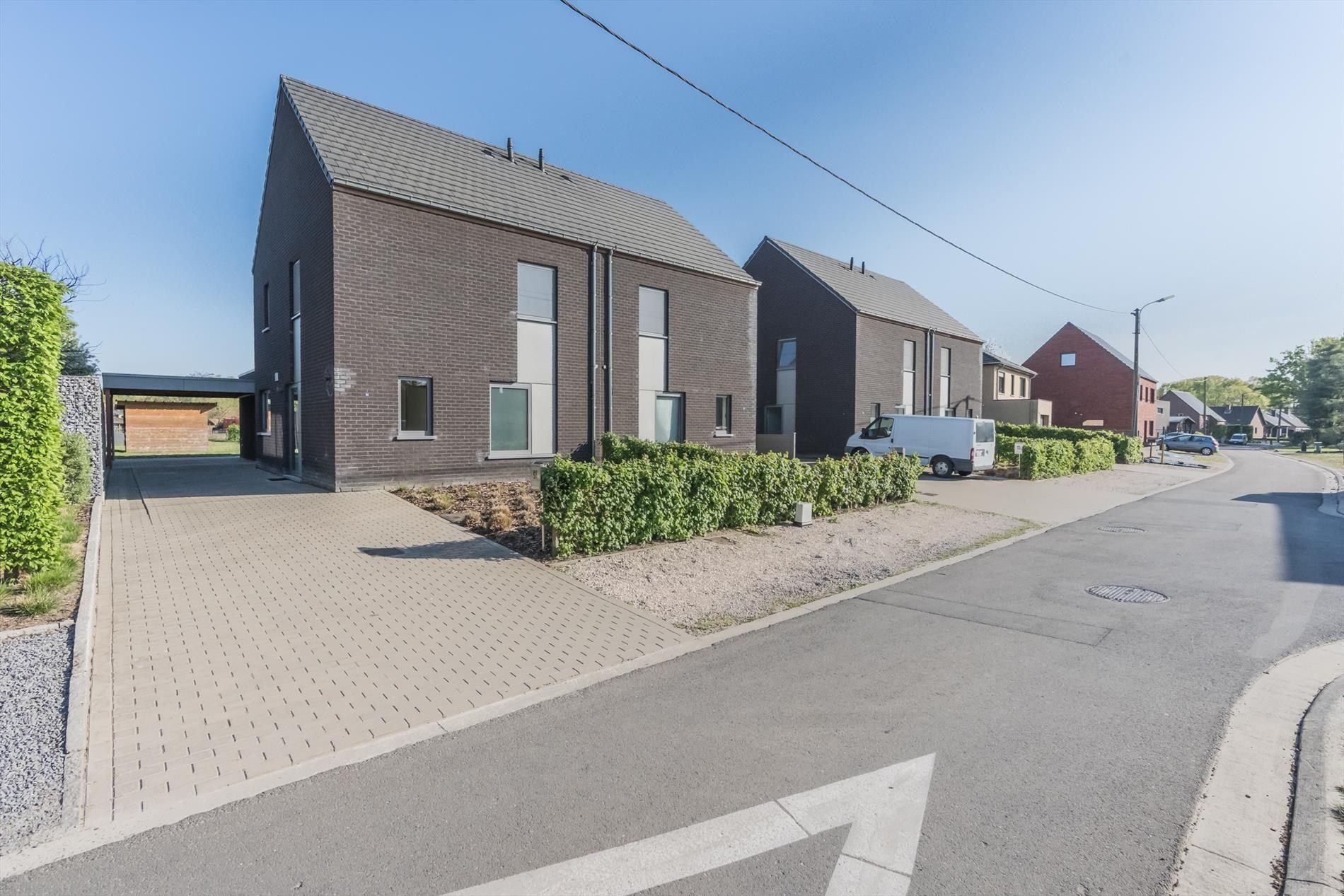 Ruime instapklare woning met 4 slpks nabij het centrum van Balen ! foto 24