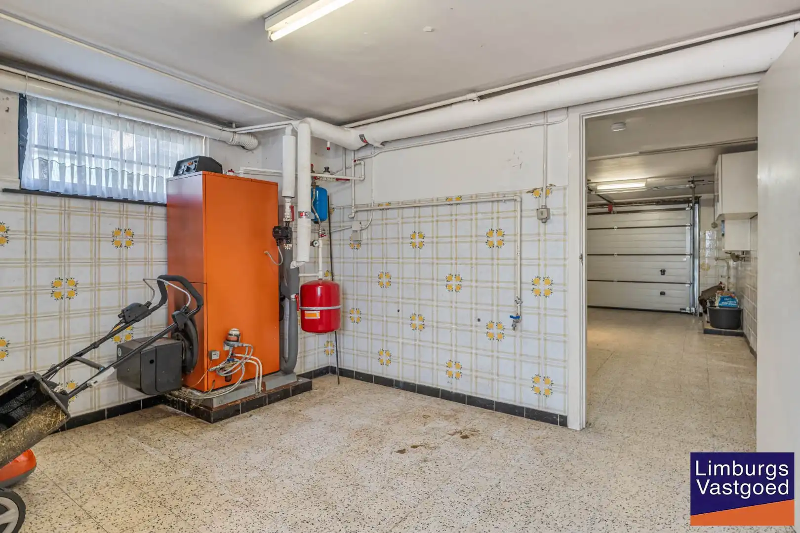 Vrijstaande woning met garage op gegeerde locatie te Kermt, 6a87ca foto 19