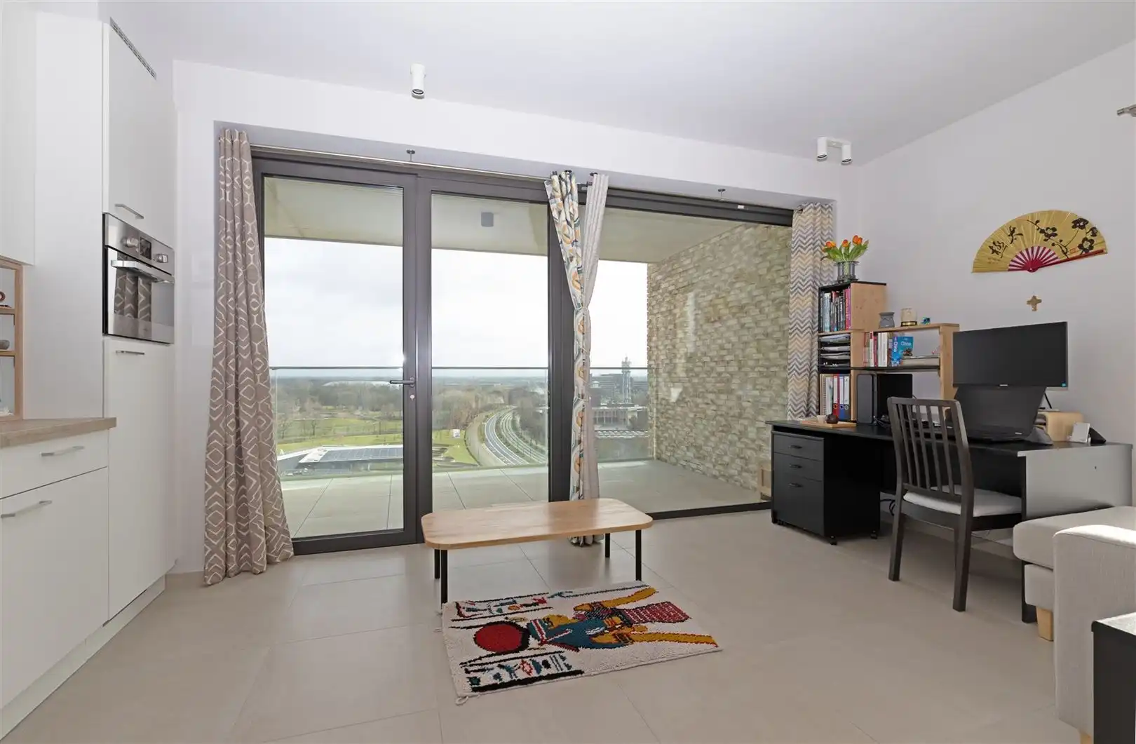 Verhuurd investeringsappartement met weids zicht foto 3