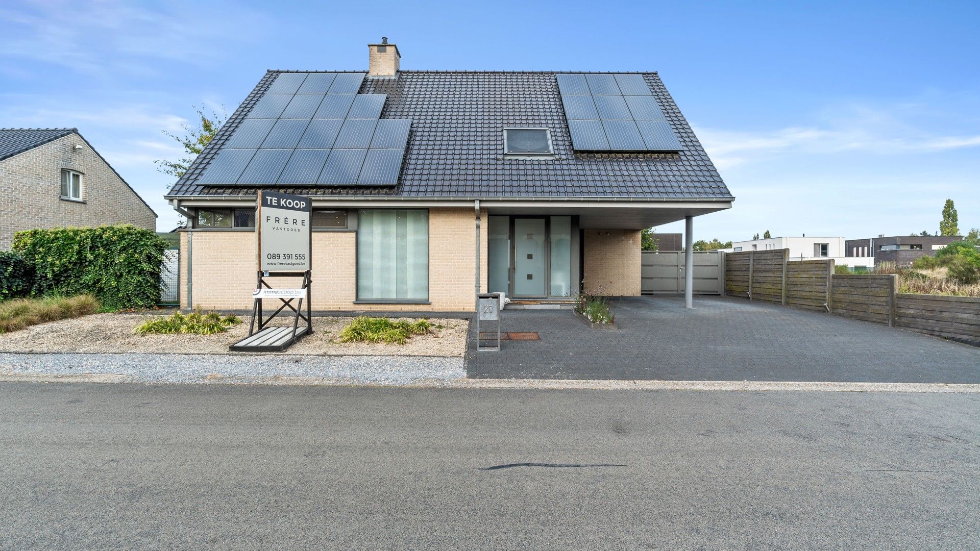 Energiezuinige woning met 4 slpkrs, zwembad en wellness in As foto {{pictureIndex}}