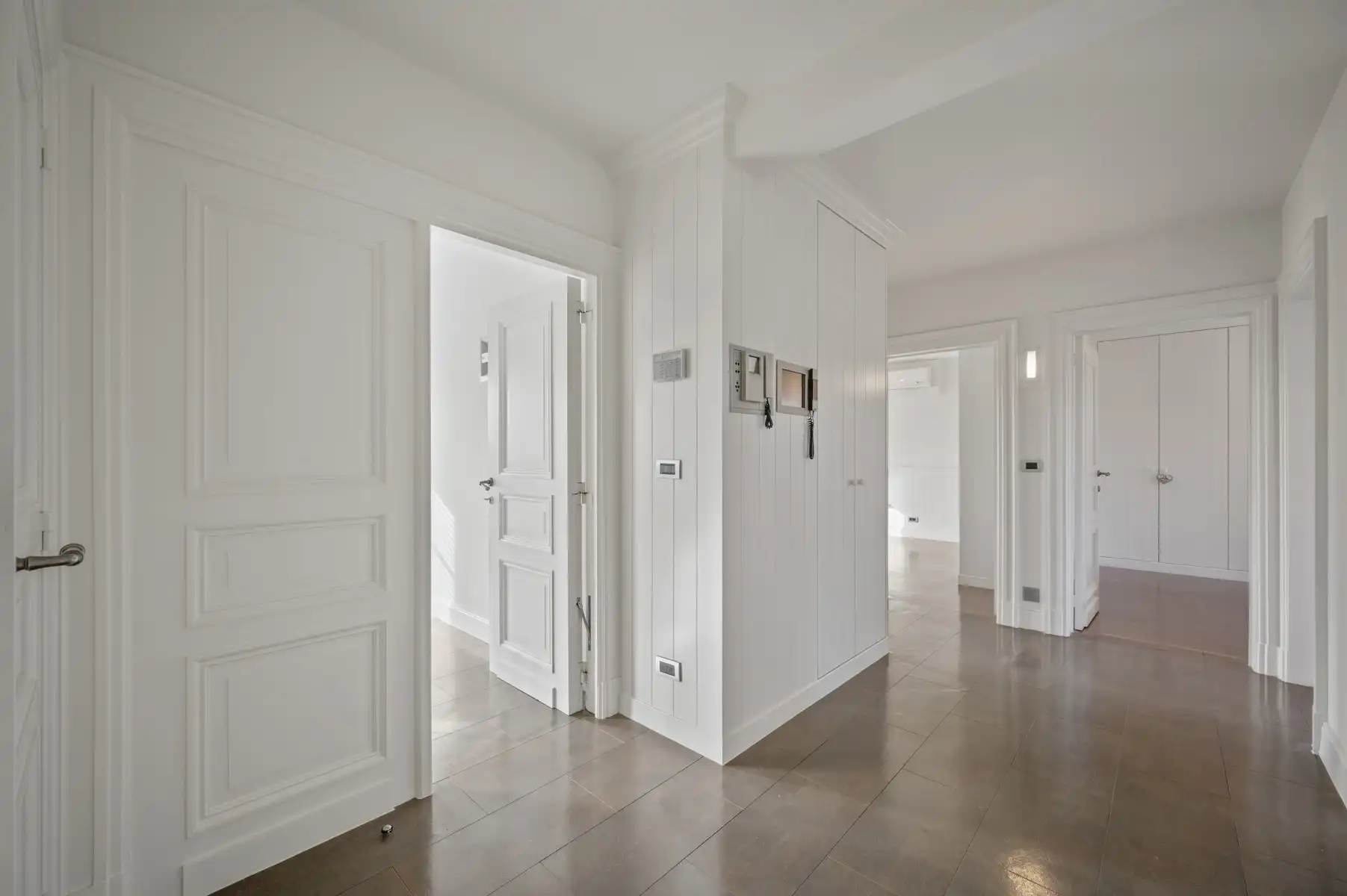 Prachtige villa in tijdloze architectuur te SCHRIEK foto 17