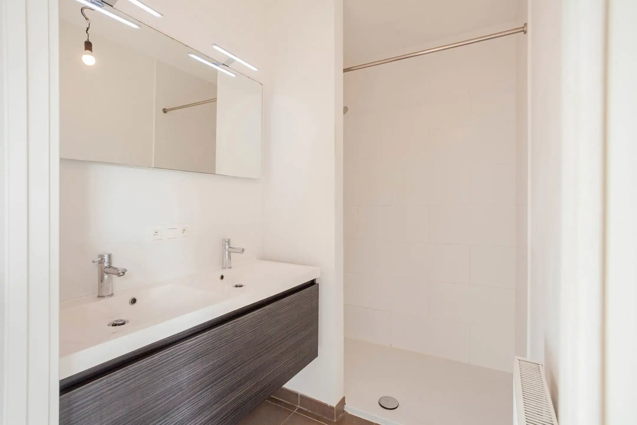 Recente woning met tuin, zonnig dakterras en staanplaats foto 18