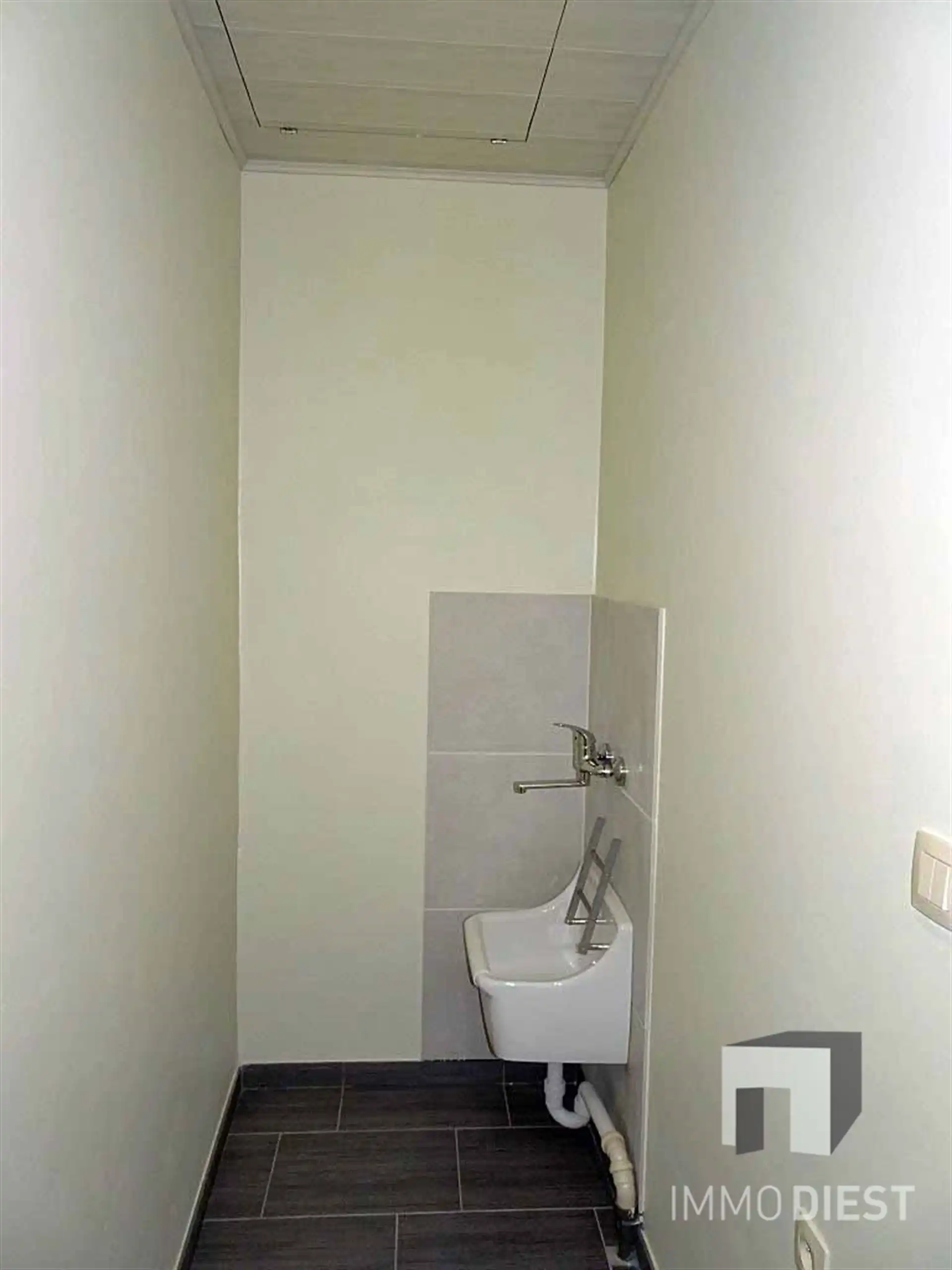 Ruime instapklare woning met koer foto 13