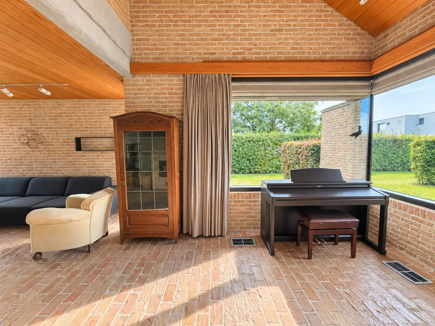 Ruime, lichtrijke en instapklare woning op een heerlijke locatie in Zomergem foto 11