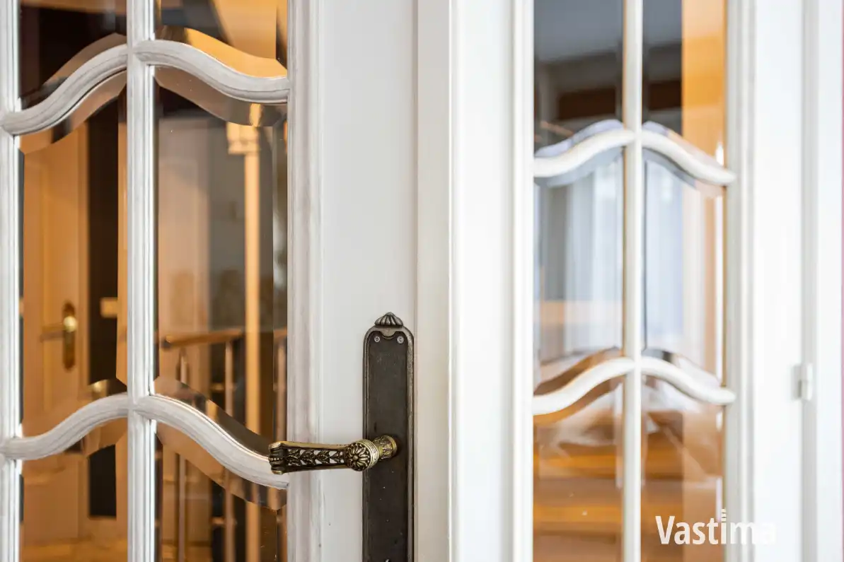 Instapklare dokterswoning met garage en 5 slaapkamers foto 6