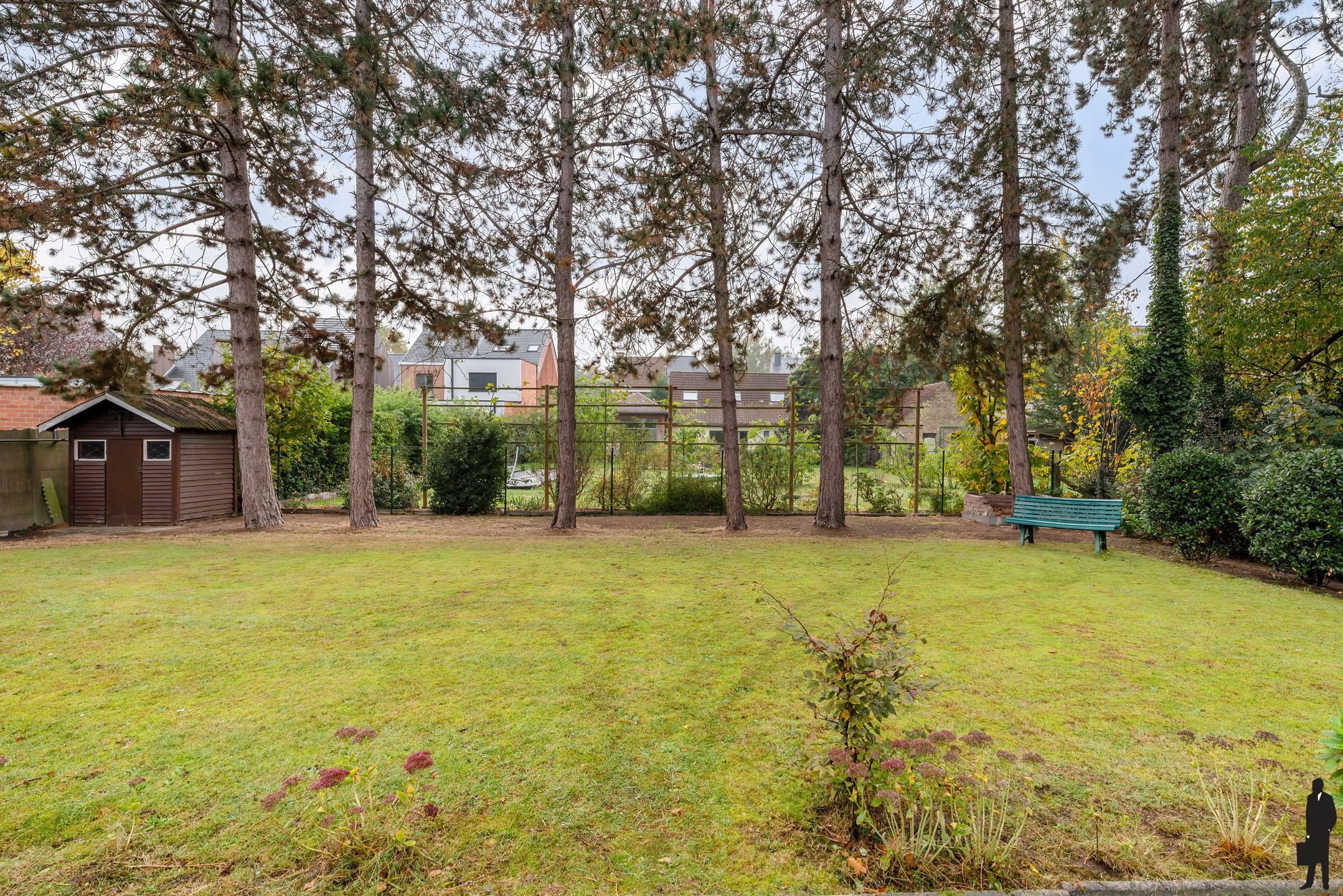 Ruime en rustig gelegen villa (341 m²) met 5 slk op een mooi perceel van 942 m². foto 25