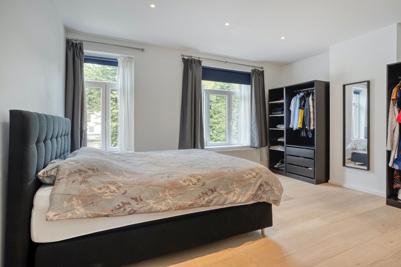 MOOI GERENOVEERDE WONING MET DAKTERRAS EN DUBBEL GARAGE foto 15