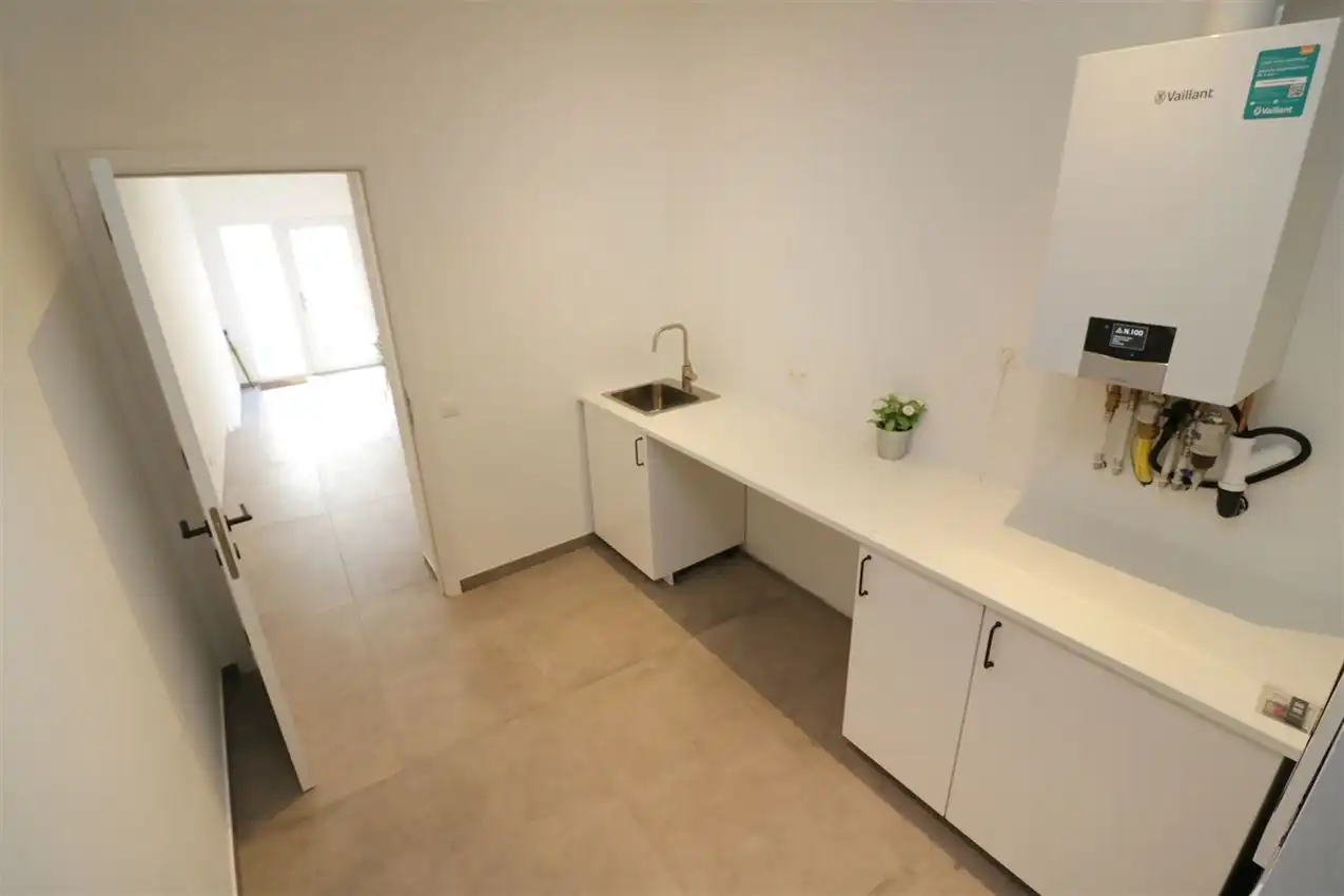 gerenoveerd, energiezuinig, inpandig Zgericht terras en garage foto 7