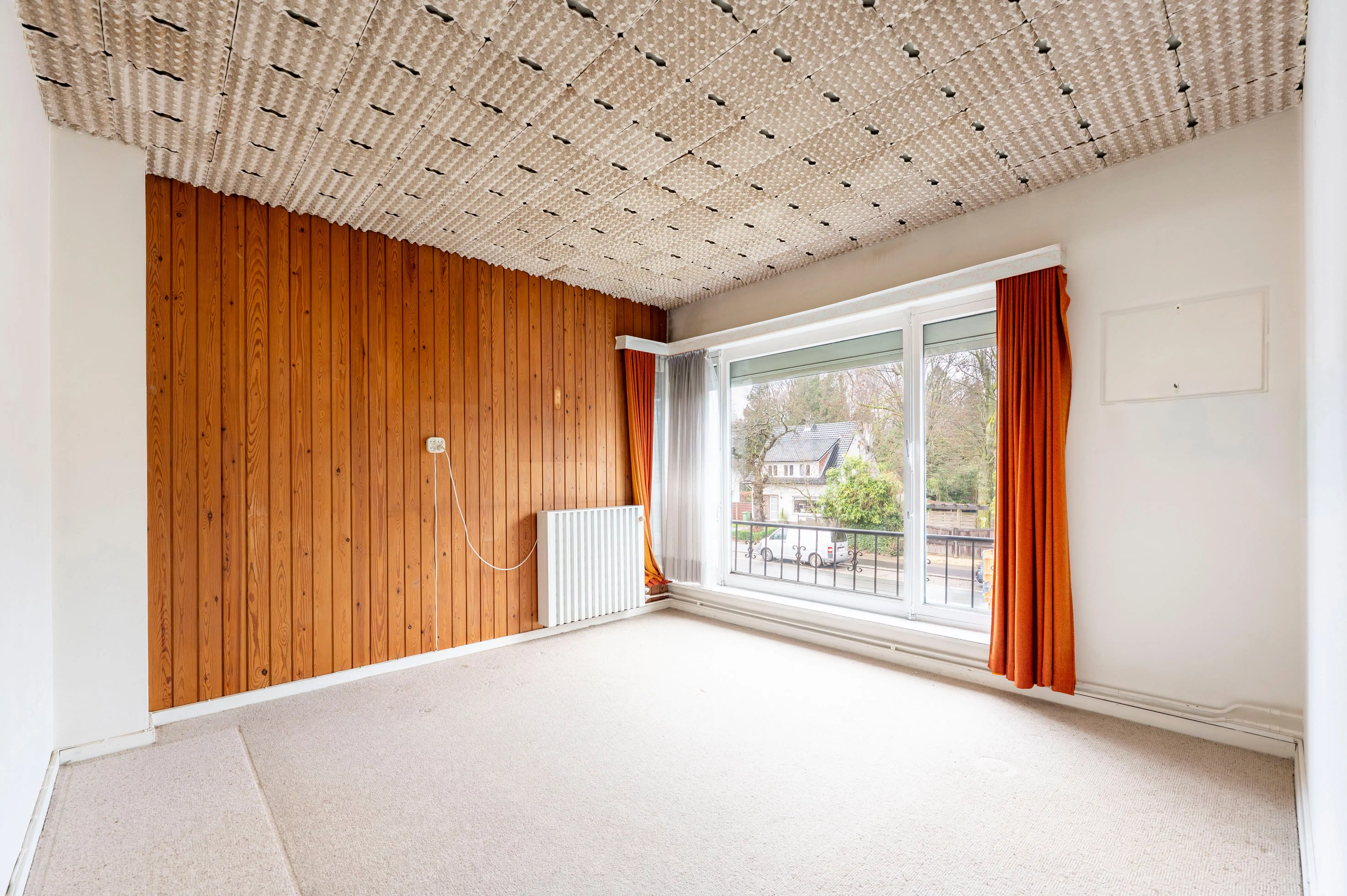 Halfopen bebouwing met veel potentieel, zonnige tuin en garage in Kapellen! foto 16