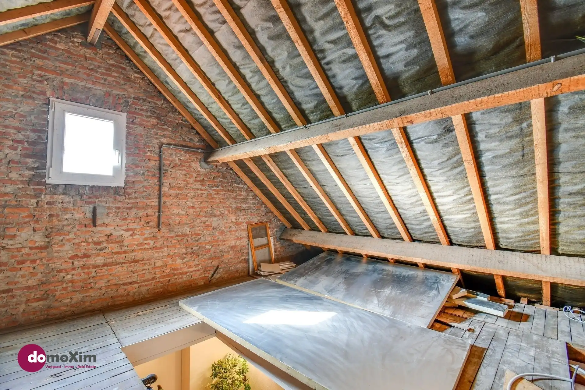 Instapklare woning met ruime hangar nabij het centrum van Hever foto 21