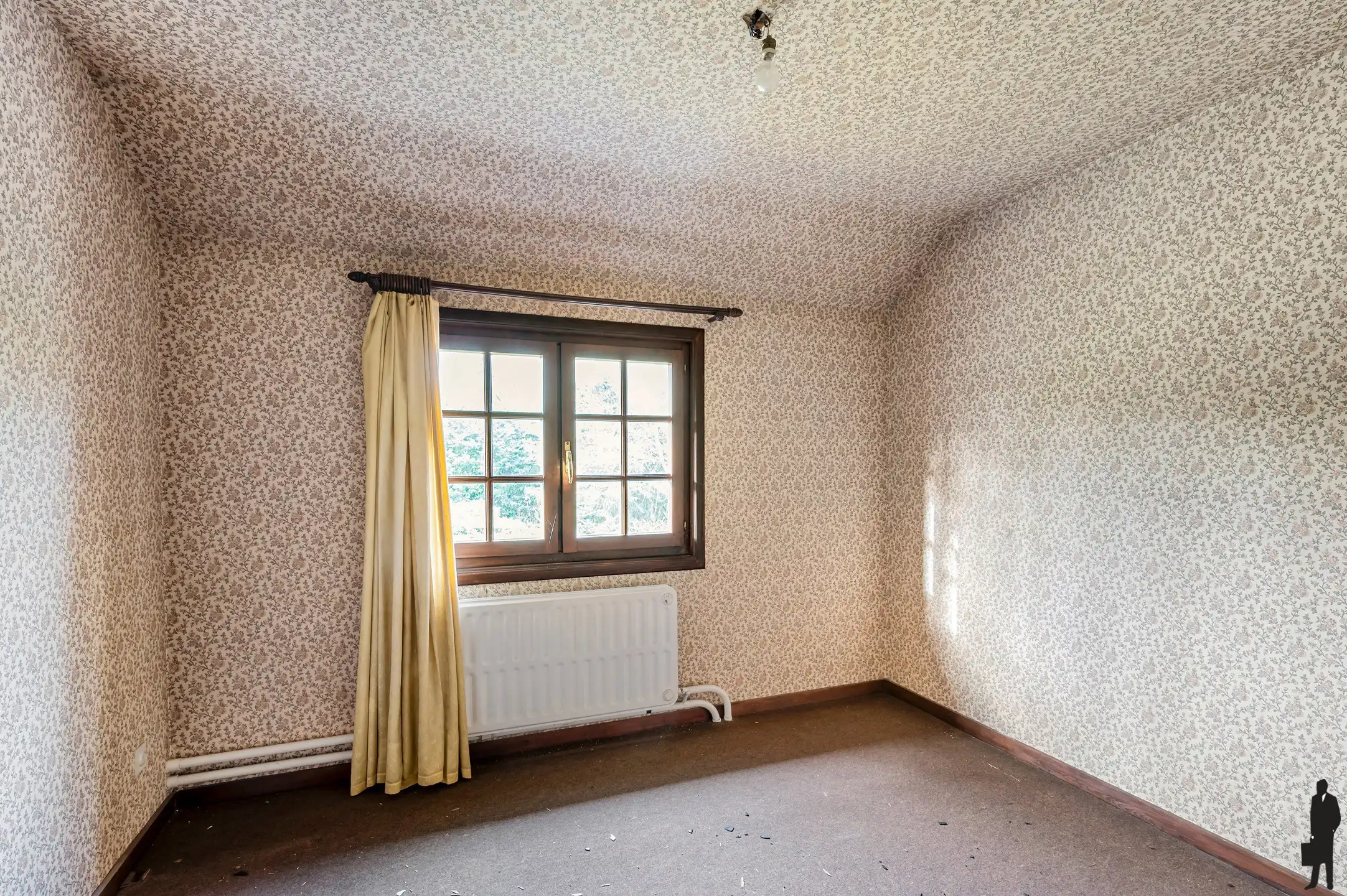 Te renoveren villa, in een bijzonder groene en residentiële omgeving!  foto 17