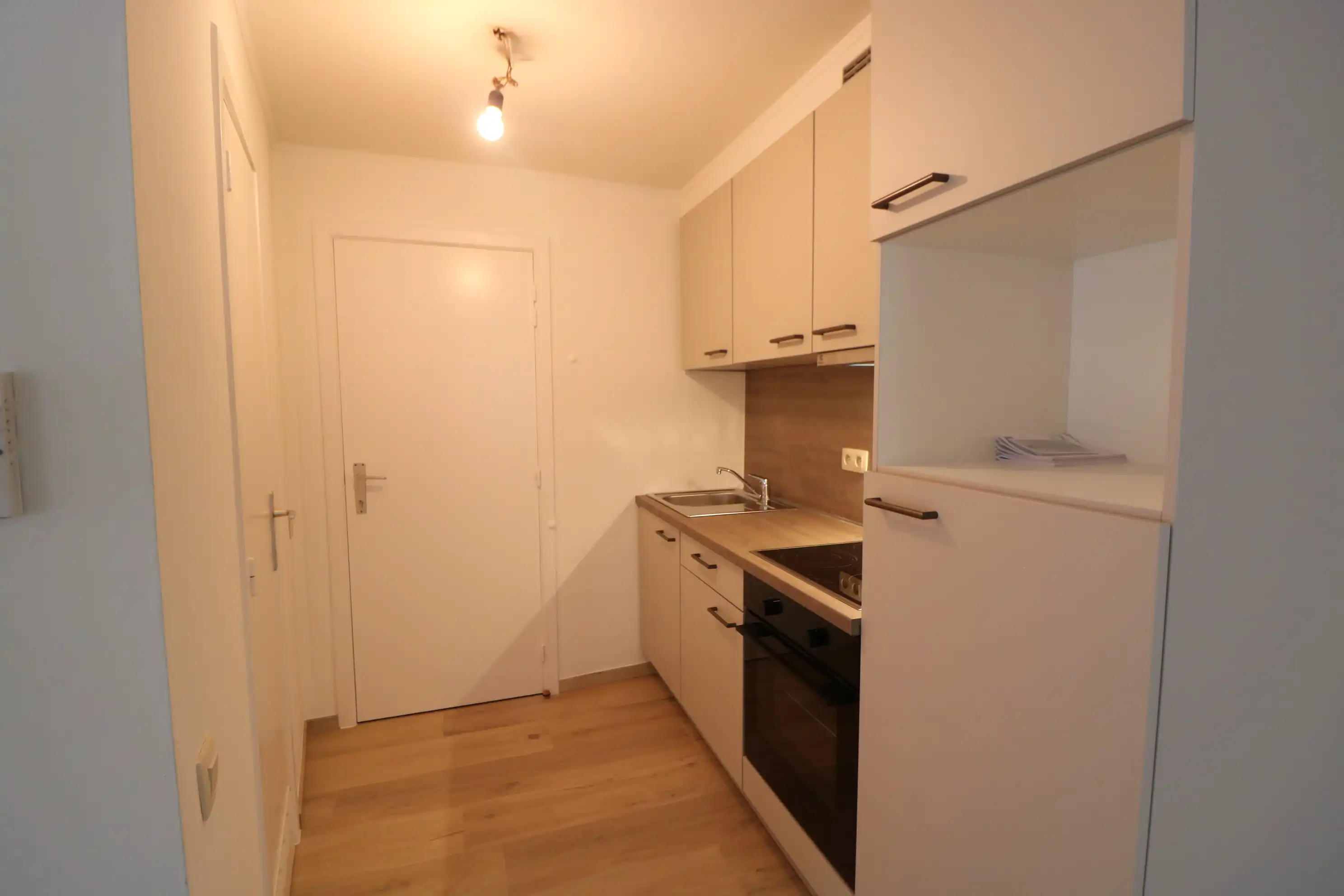 Gerenoveerde studio met slaaphoek, vlakbij de jachthaven en het centrum van Blankenberge. foto 5