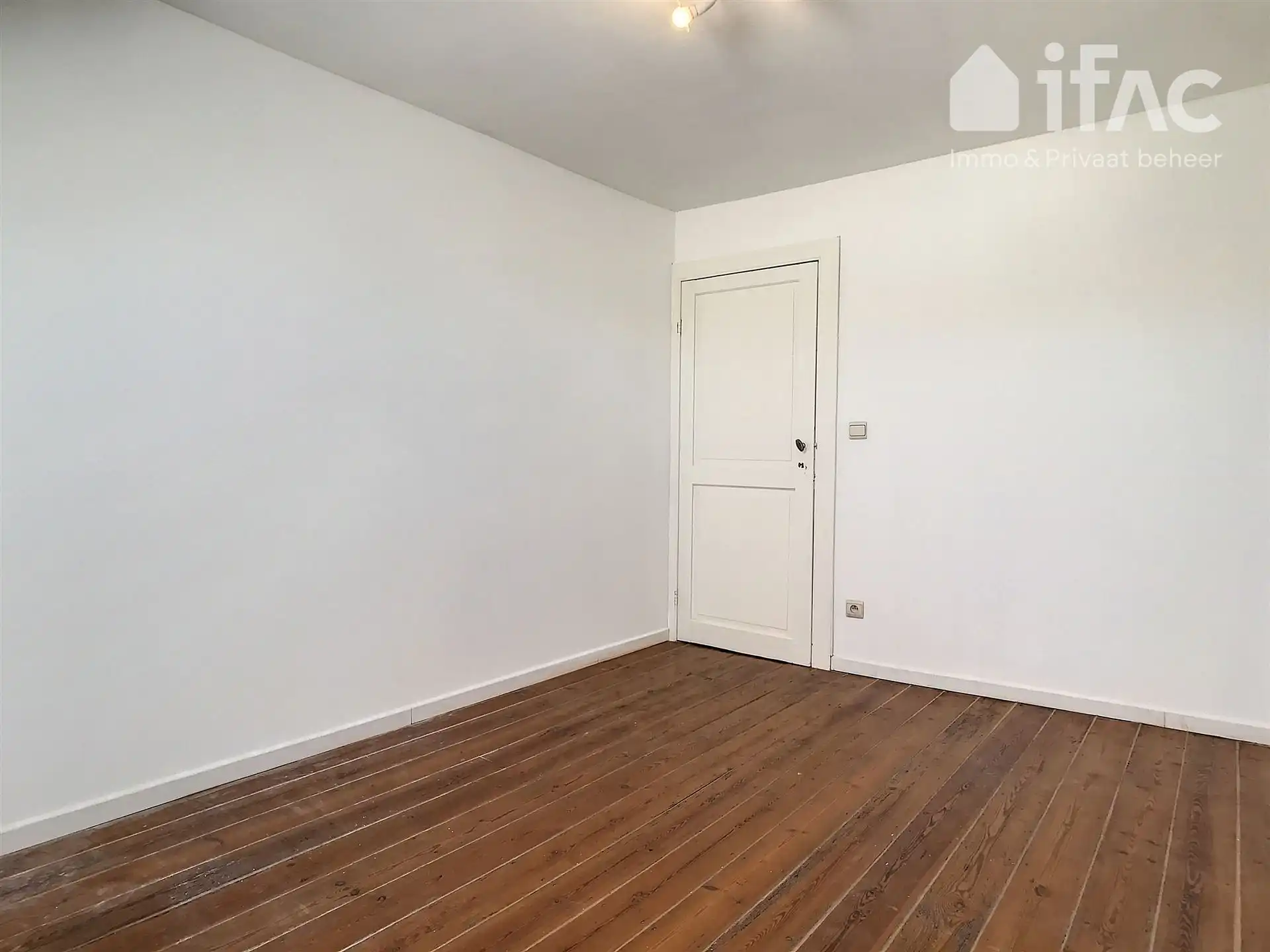 Karaktervol herenhuis met 5 slaapkamers en leuke tuin foto 16