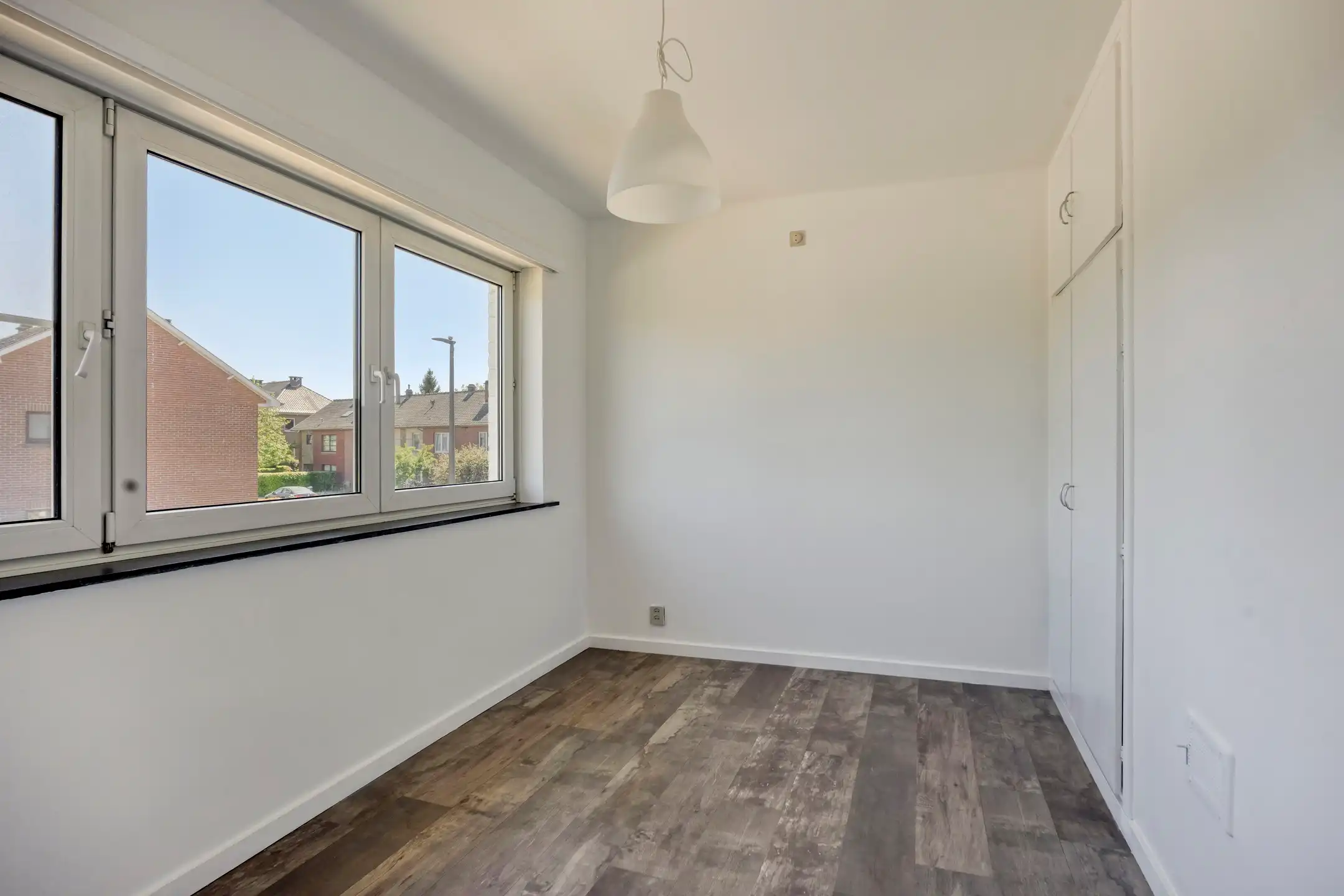 Instapklare 3-gevelwoning met garage. foto 9