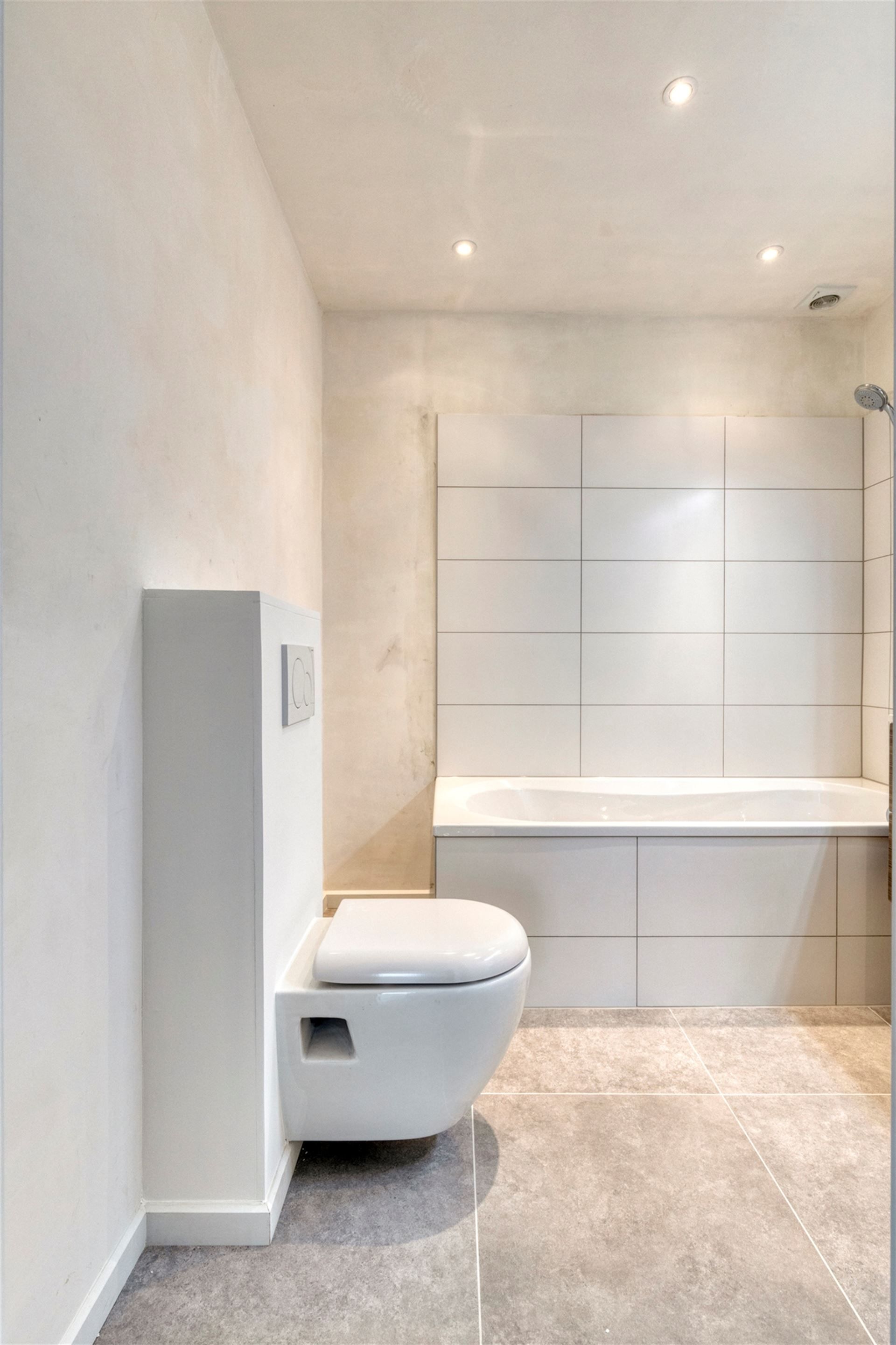 Vernieuwbouw appartement 2025 met aparte privatieve toegang foto 6