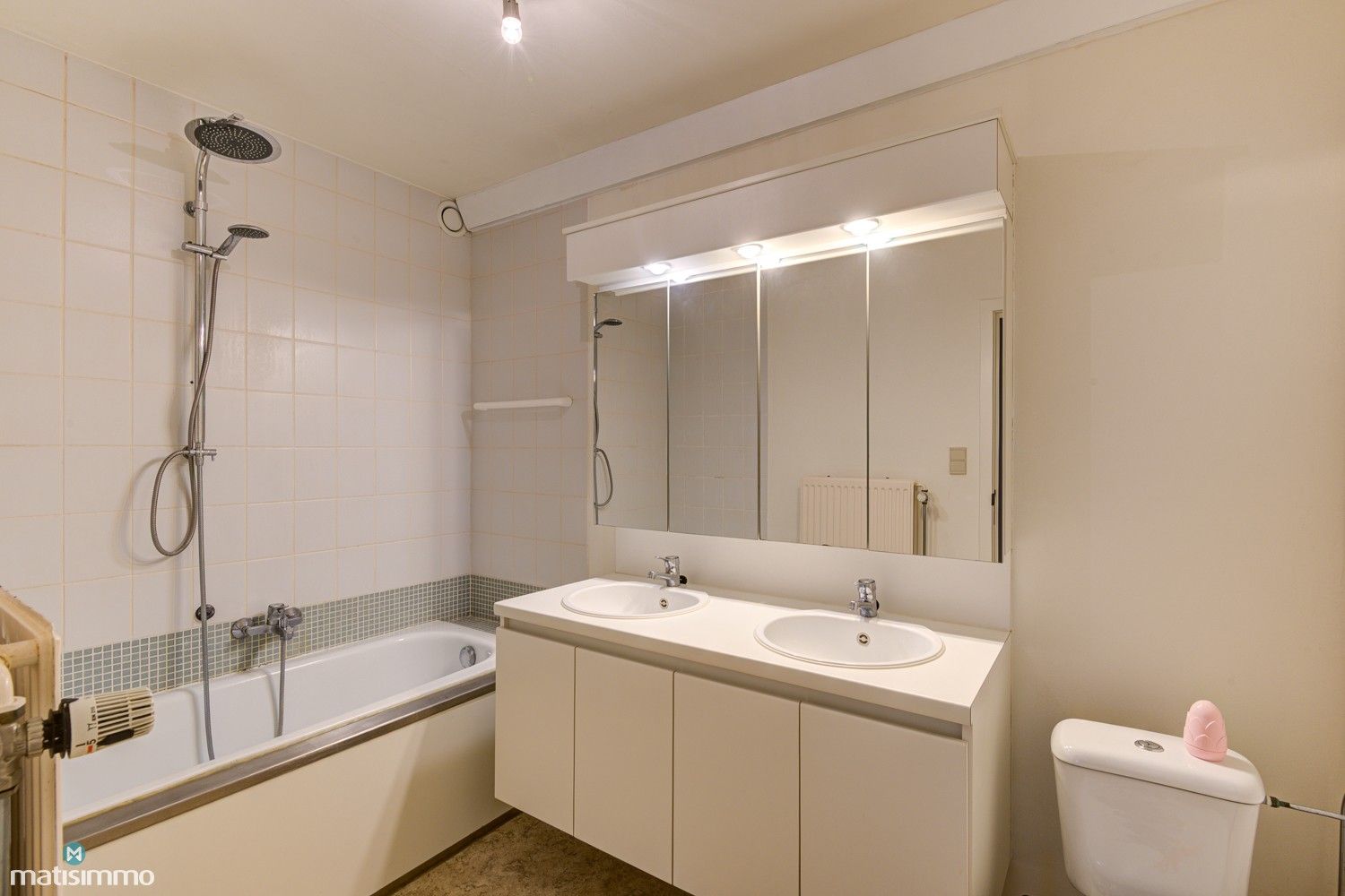 INSTAPKLAAR APPARTEMENT MET 2 SLAAPKAMERS, TUIN EN GARAGE IN SCHOONBEEK foto 15