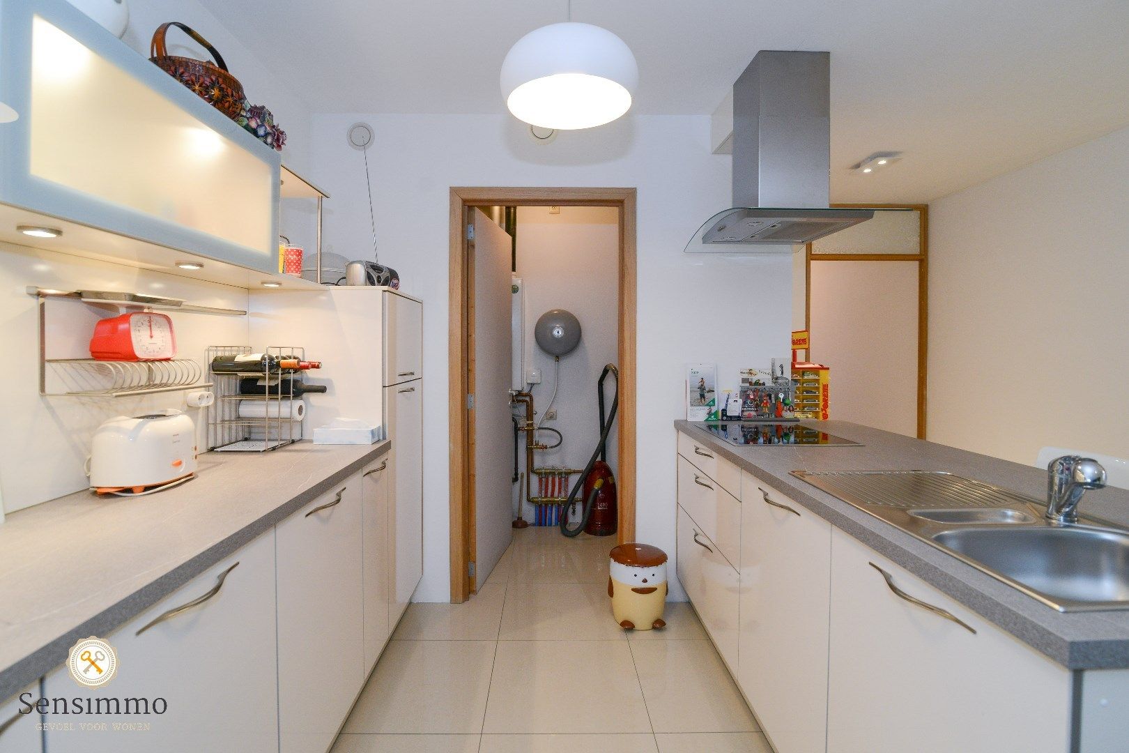 Gelijkvloers éénslaapkamerappartement met terras en parking foto 10