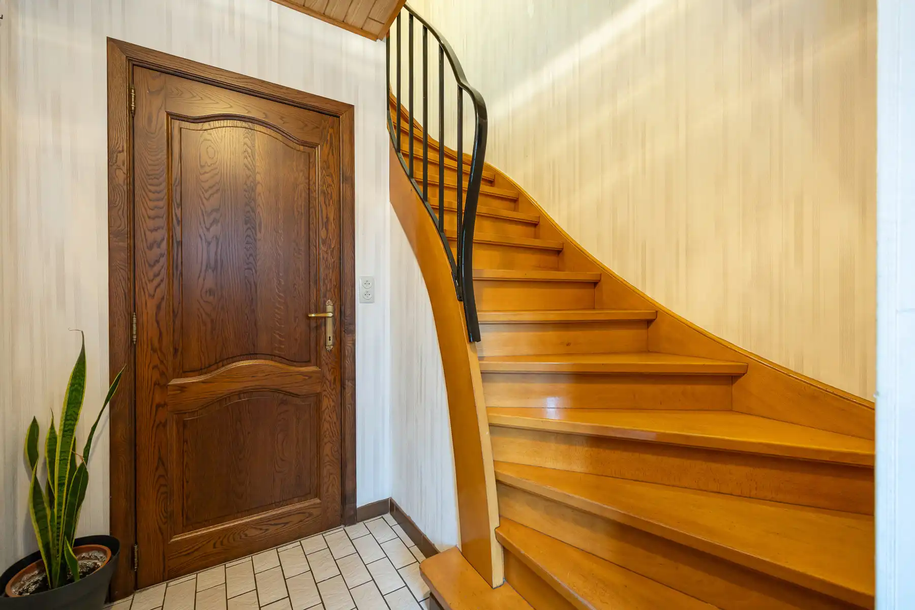 Charmante woning met drie slaapkamers. foto 3