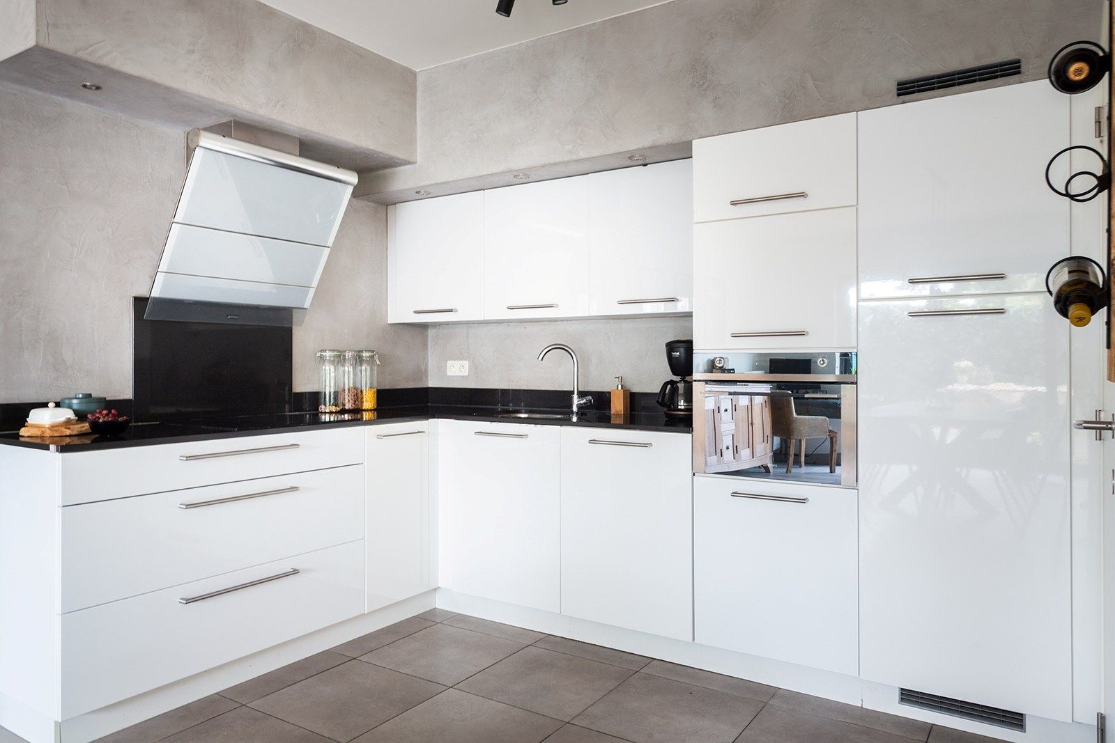 Instapklaar 3-slaapkamer appartement met tuin en moderne afwerking foto 12