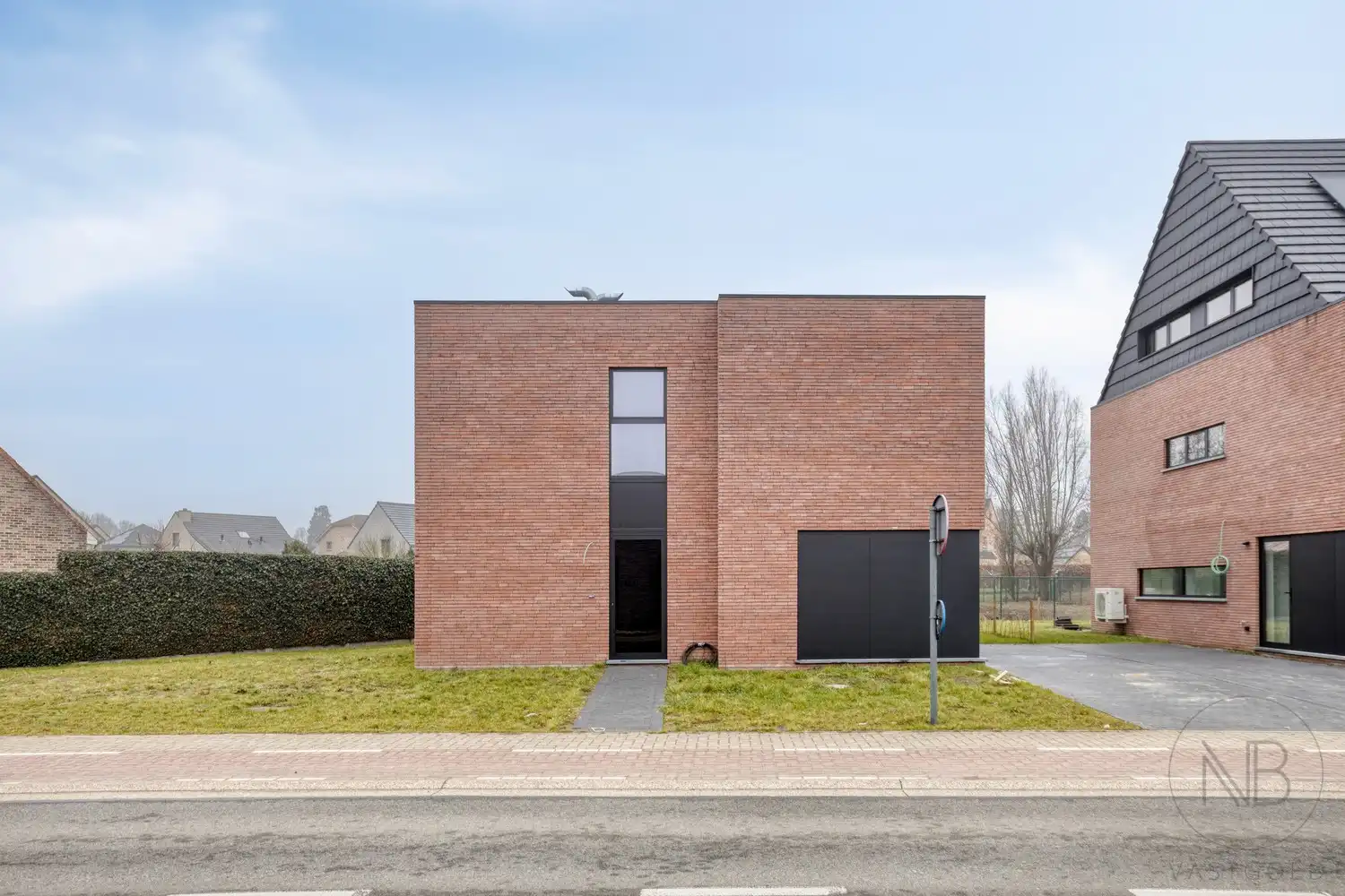 Moderne en energiezuinige nieuwbouwwoning te koop! foto {{pictureIndex}}